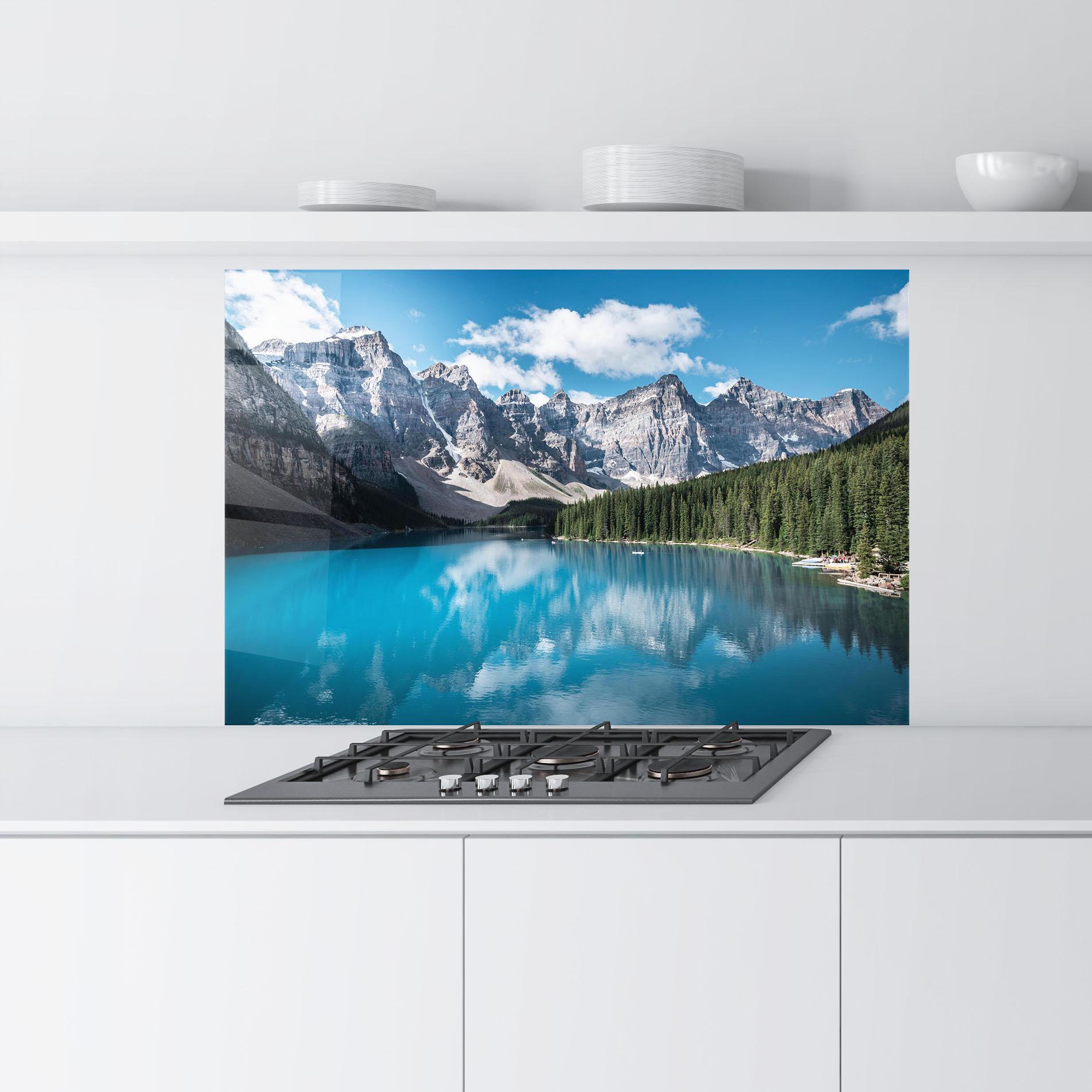 Küchenrückwand Glas Beautiful Lake Canada mockup 9