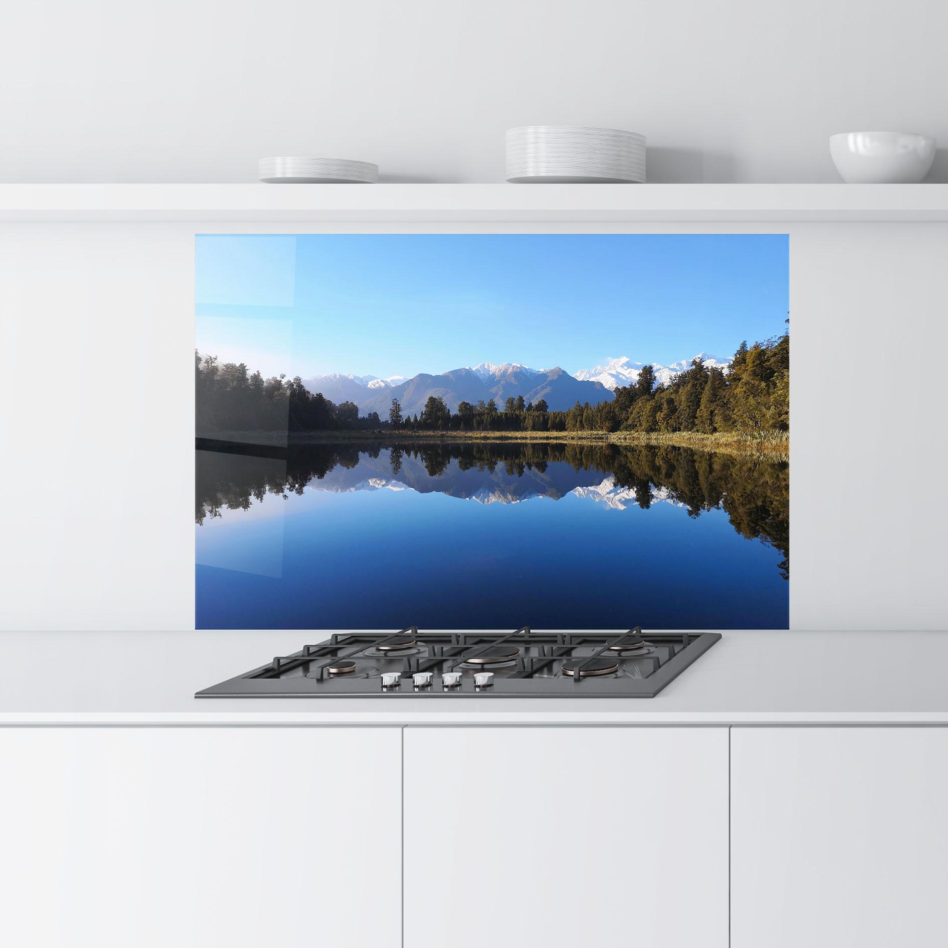 Küchenrückwand Glas Forest View Lake mockup 9