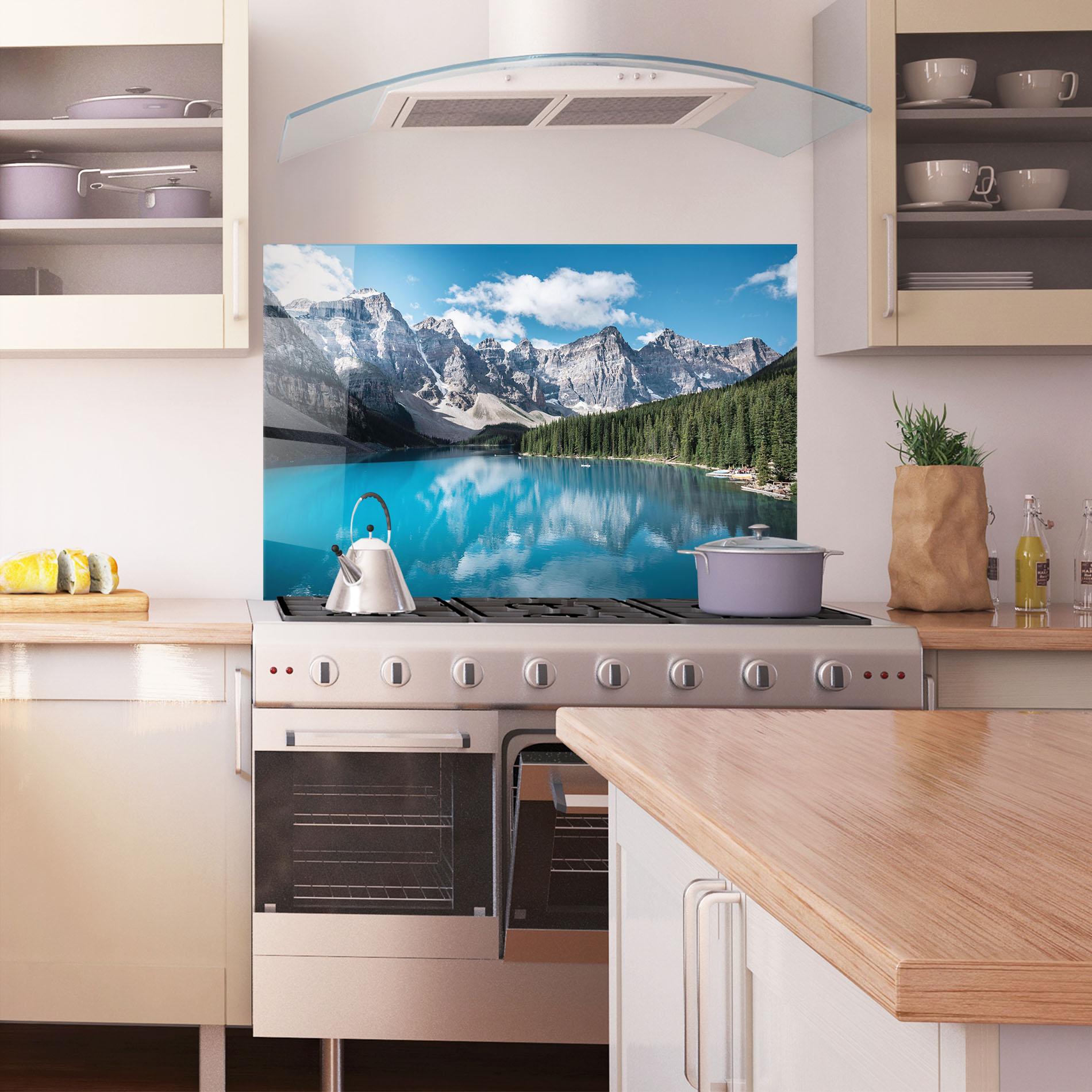 Küchenrückwand Glas Beautiful Lake Canada mockup 1