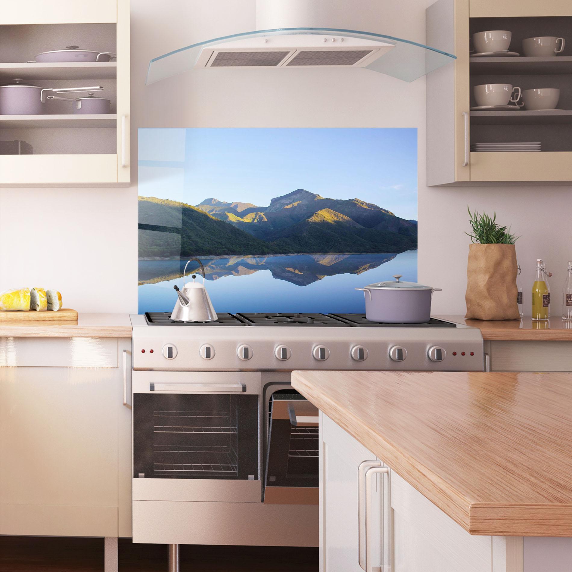 Küchenrückwand Glas Blue Nice Lake mockup 1