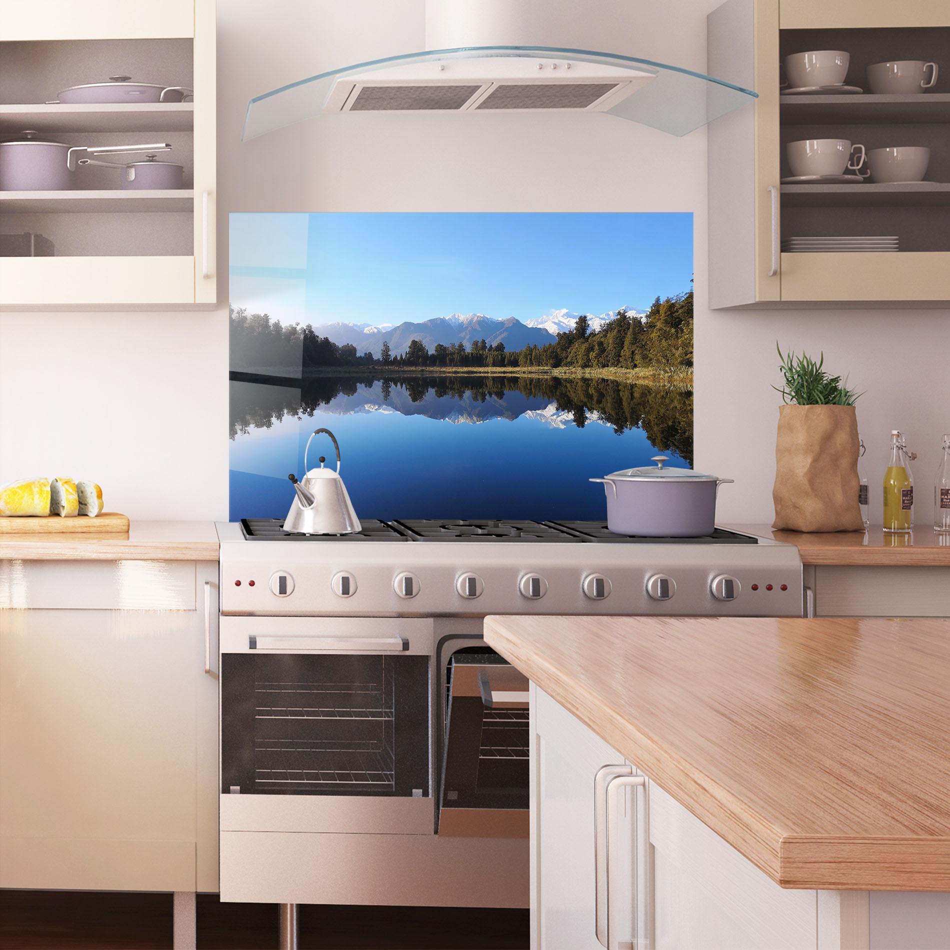 Küchenrückwand Glas Forest View Lake mockup 1