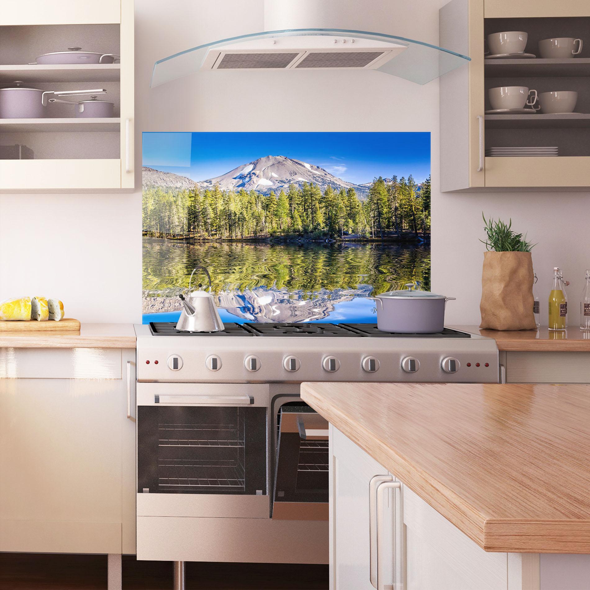Küchenrückwand Glas Green Tree Lake mockup 1