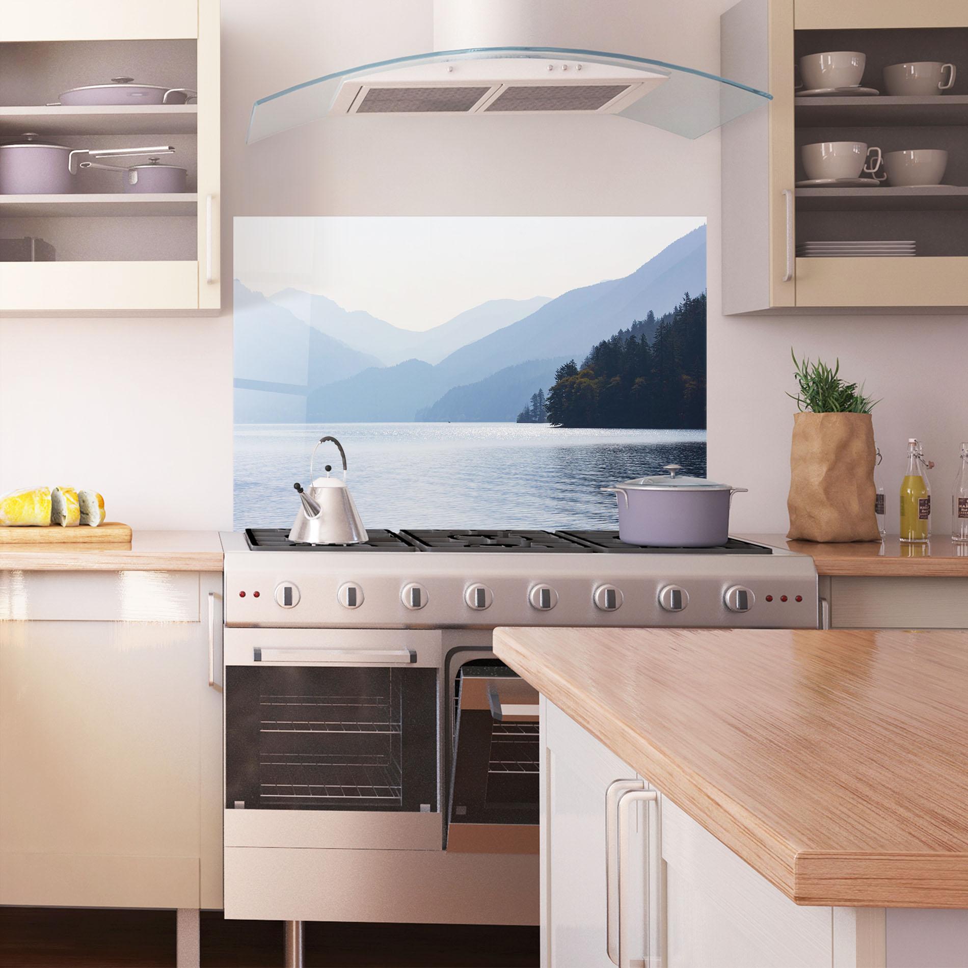 Küchenrückwand Glas Grey Lake View mockup 1