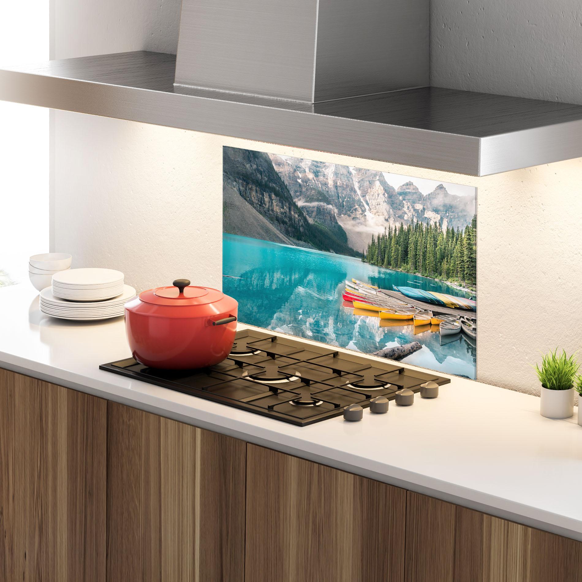 Küchenrückwand Glas Beautiful Moraine Lake mockup 4