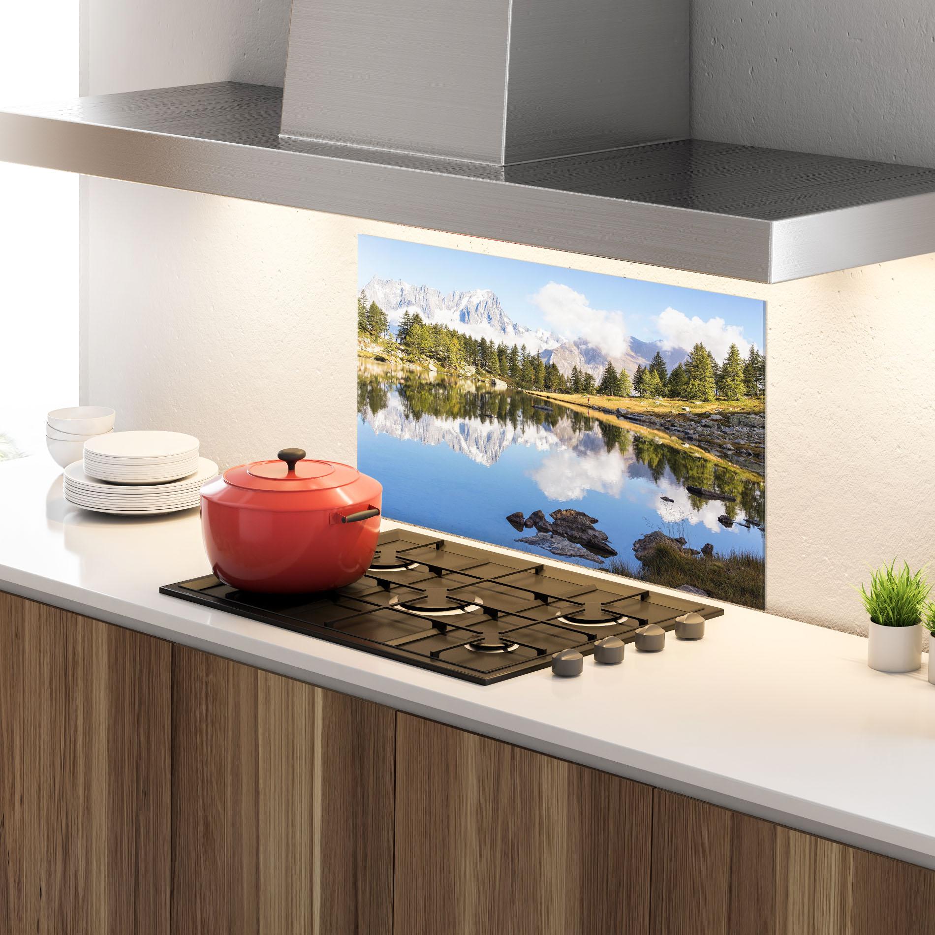 Küchenrückwand Glas Mountain Reflection mockup 4
