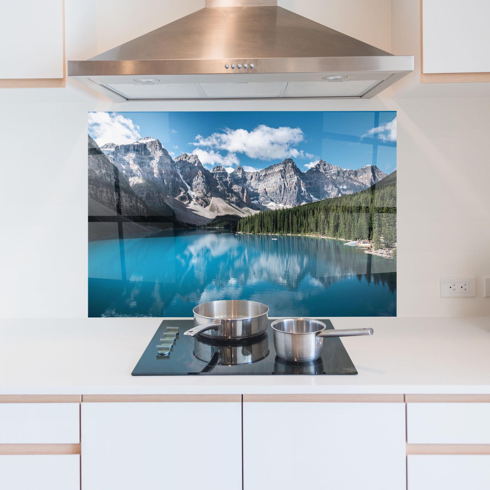 Küchenrückwand Glas Beautiful Lake Canada mockup 5