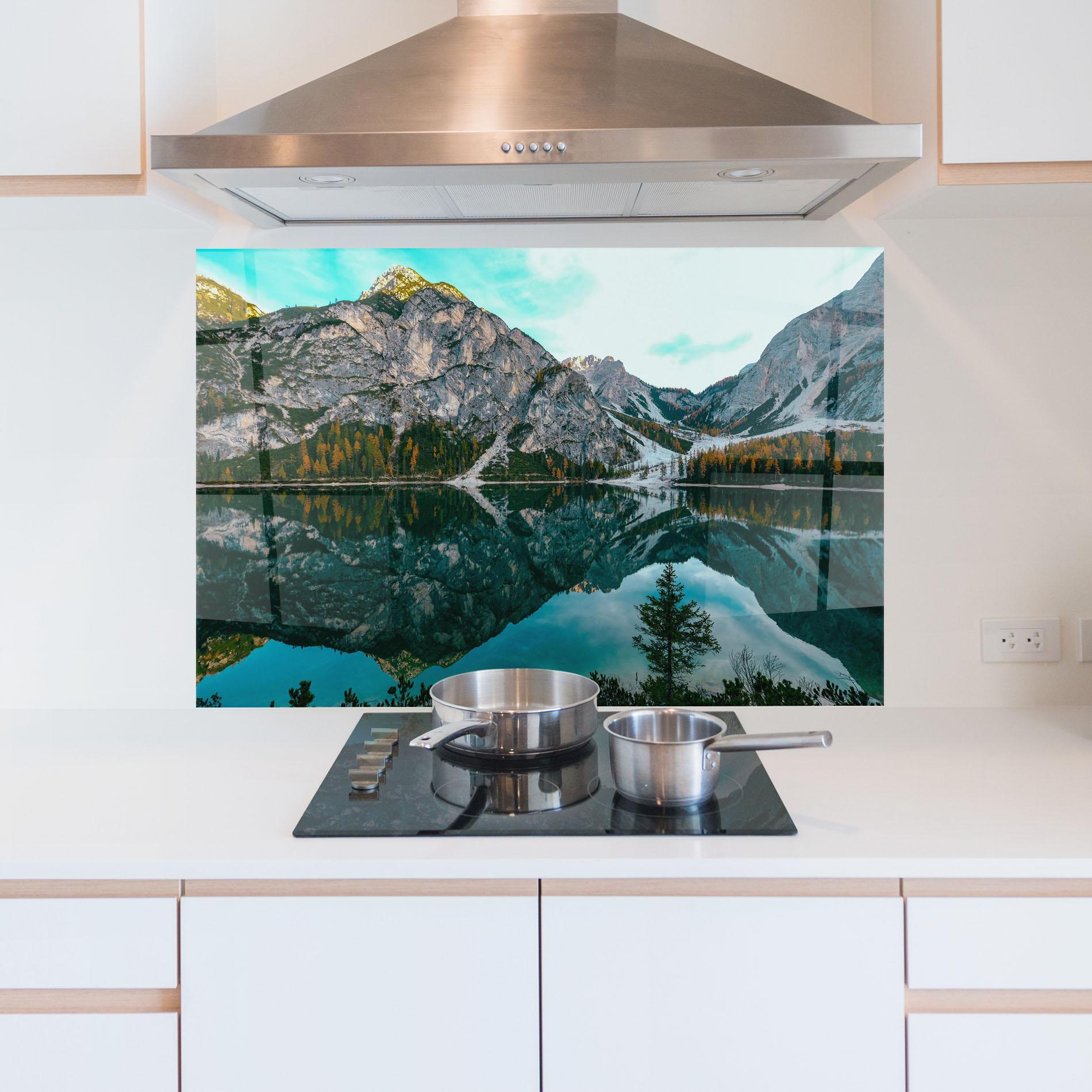 Küchenrückwand Glas Mountain Nice Lake mockup 5