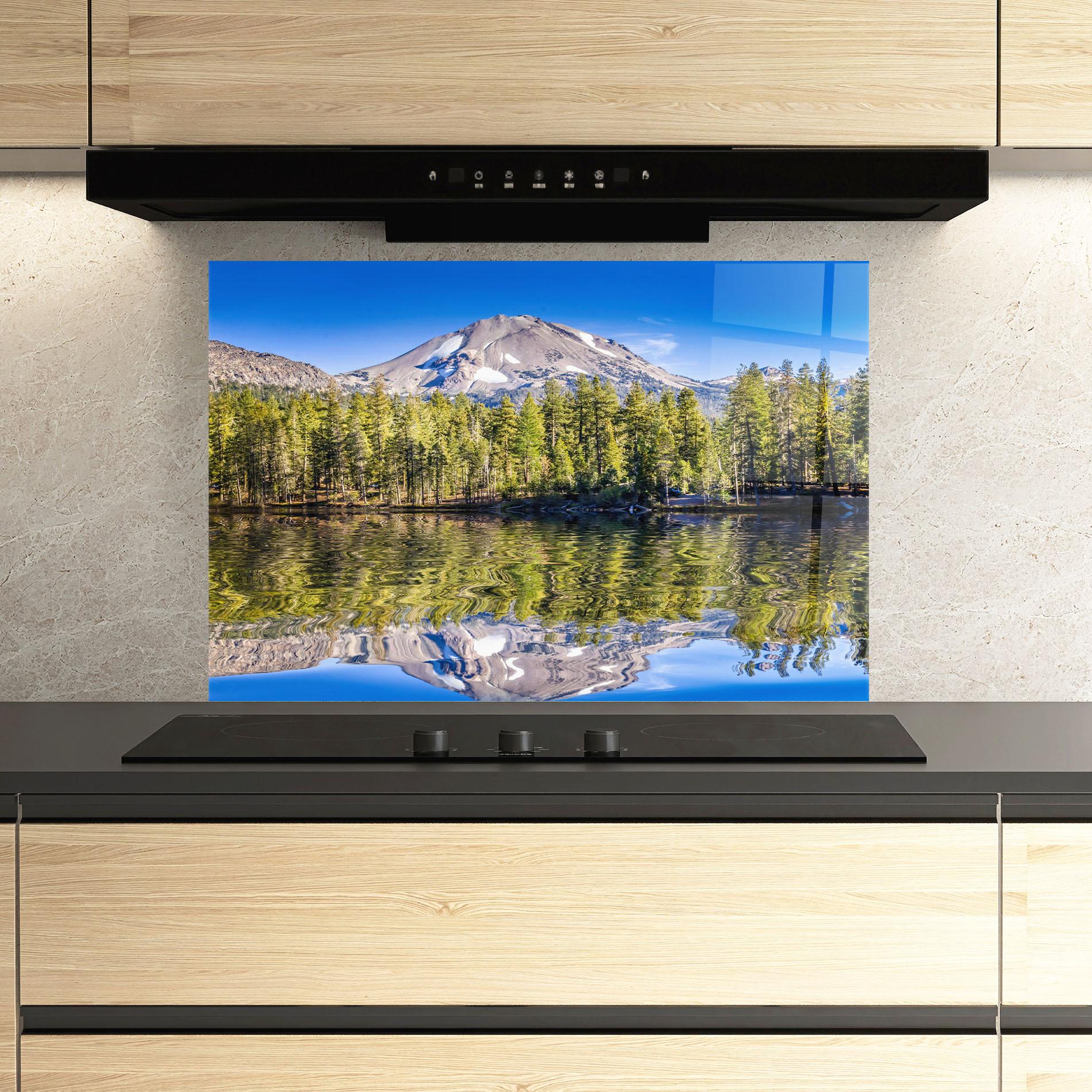 Küchenrückwand Glas Green Tree Lake mockup 3