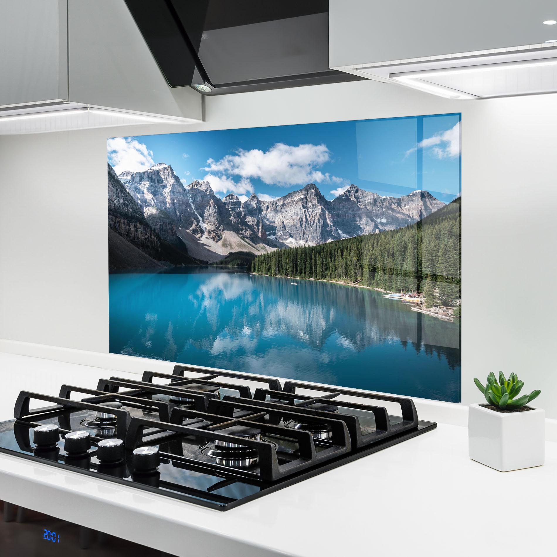 Küchenrückwand Glas Beautiful Lake Canada mockup 6