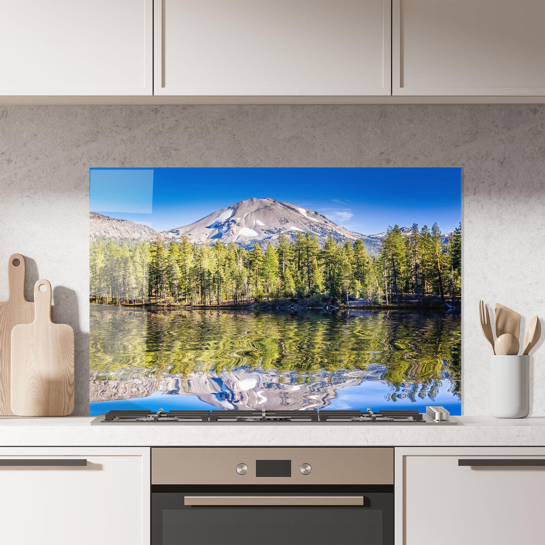 Küchenrückwand Glas Green Tree Lake mockup 7