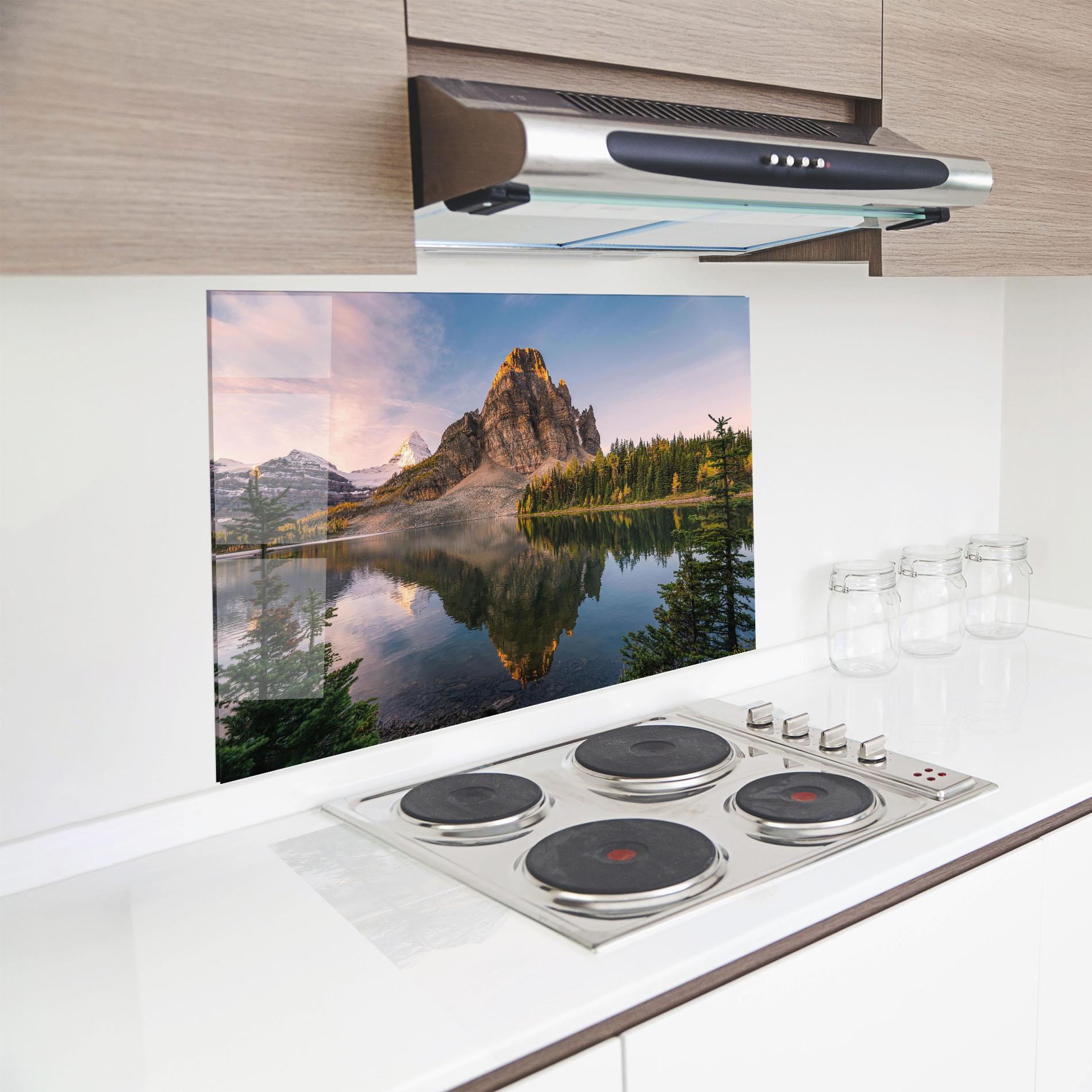 Küchenrückwand Glas Mountain Sunrise Lake mockup 8