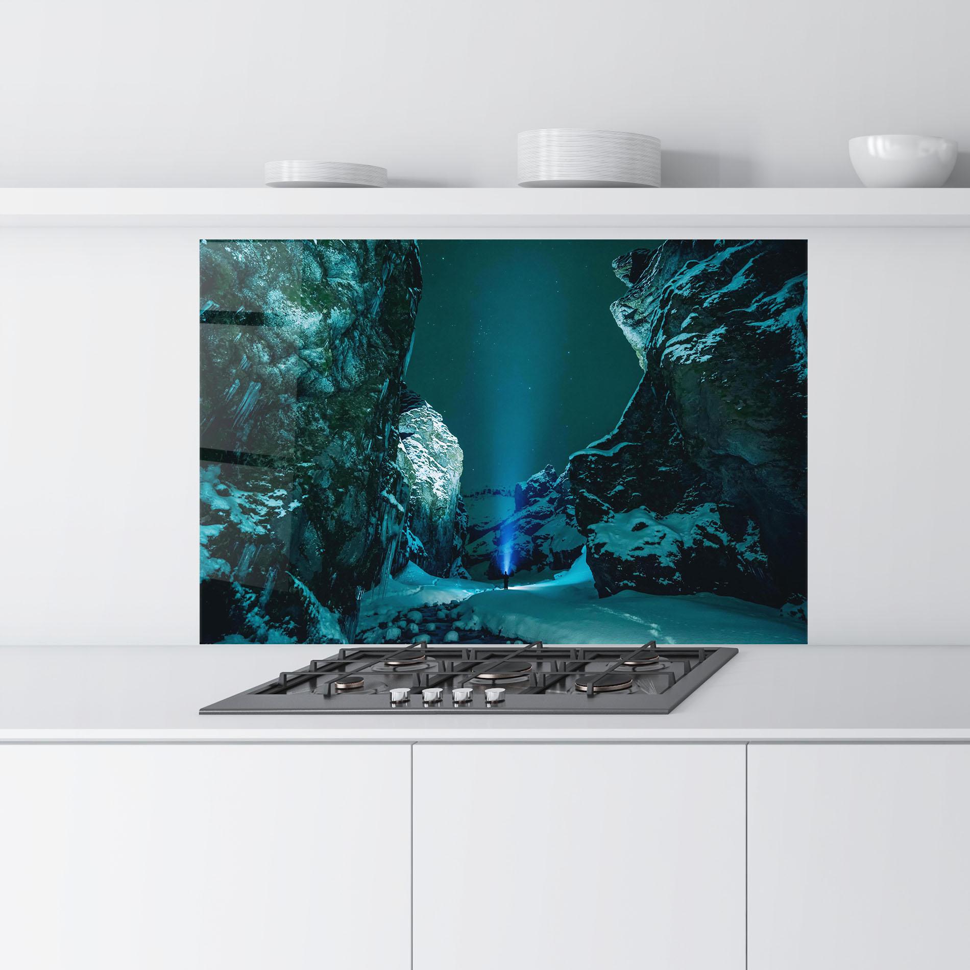 Küchenrückwand Glas Green Light Mountain mockup 9