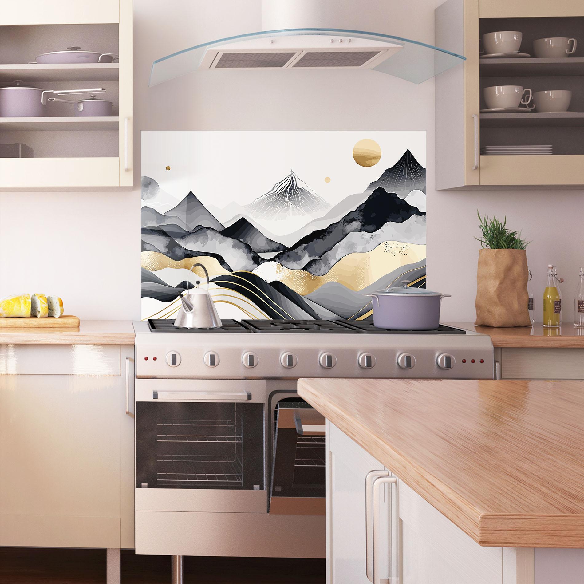 Küchenrückwand Glas Gold Black Mountain mockup 1