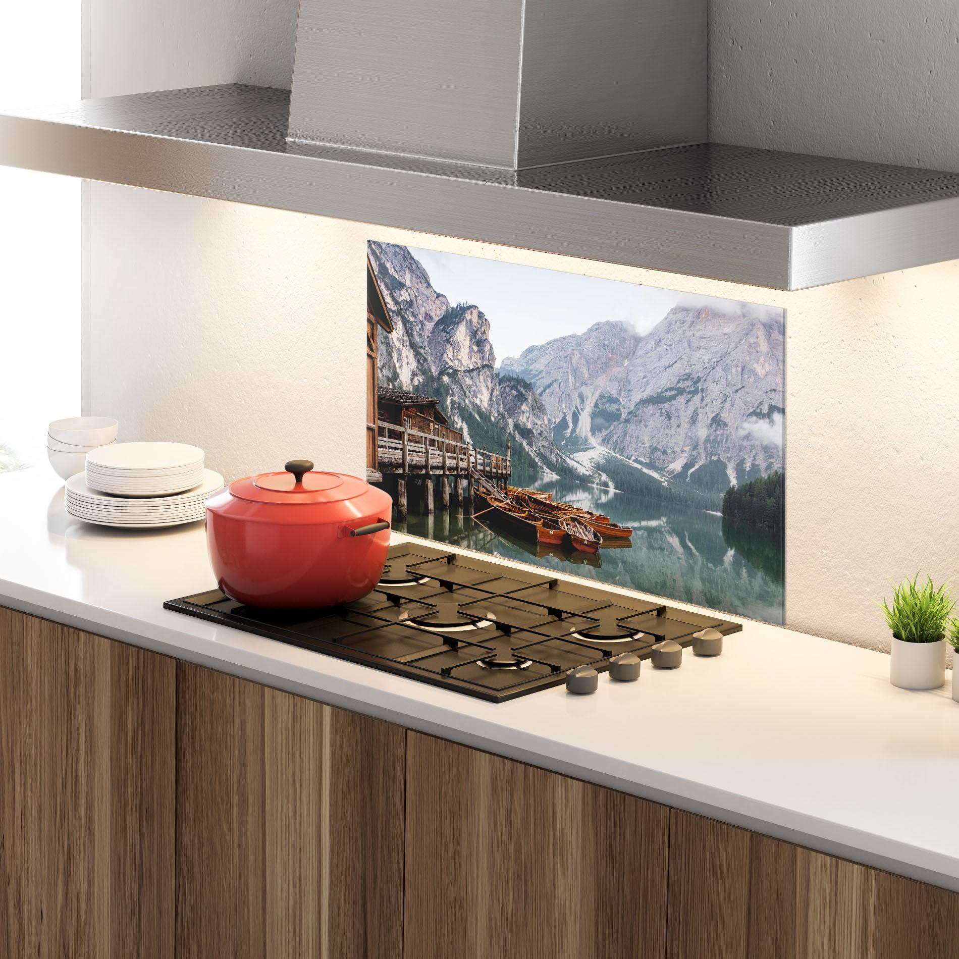 Küchenrückwand Glas Boat Lake Mountain mockup 4