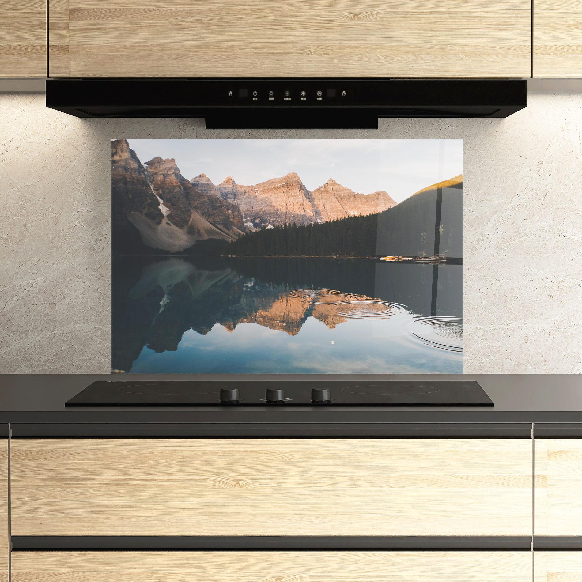 Küchenrückwand Glas Brown Mountain Lake mockup 3