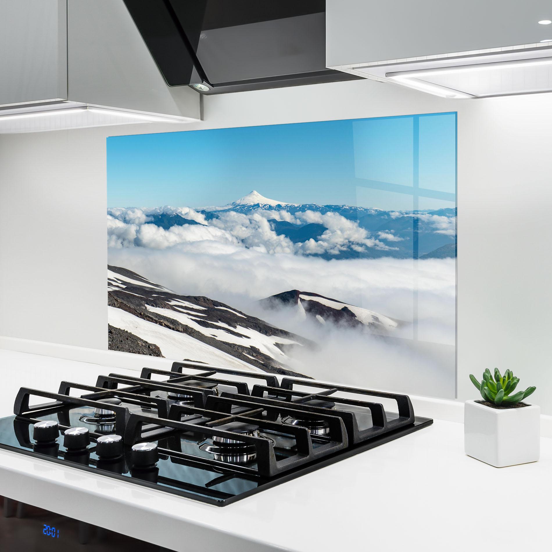 Küchenrückwand Glas Cloudy High View mockup 6