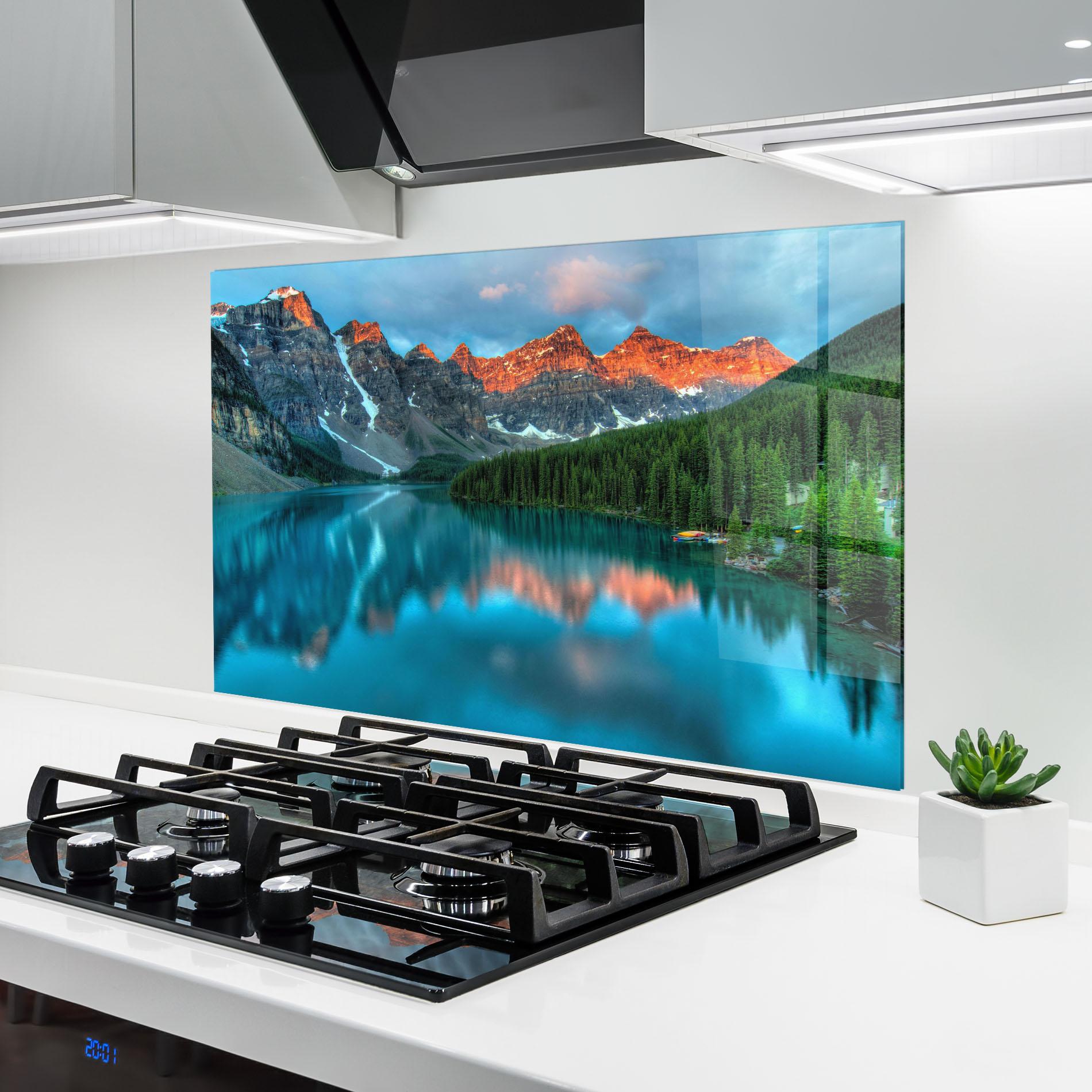 Küchenrückwand Glas Lake Reflection mockup 6