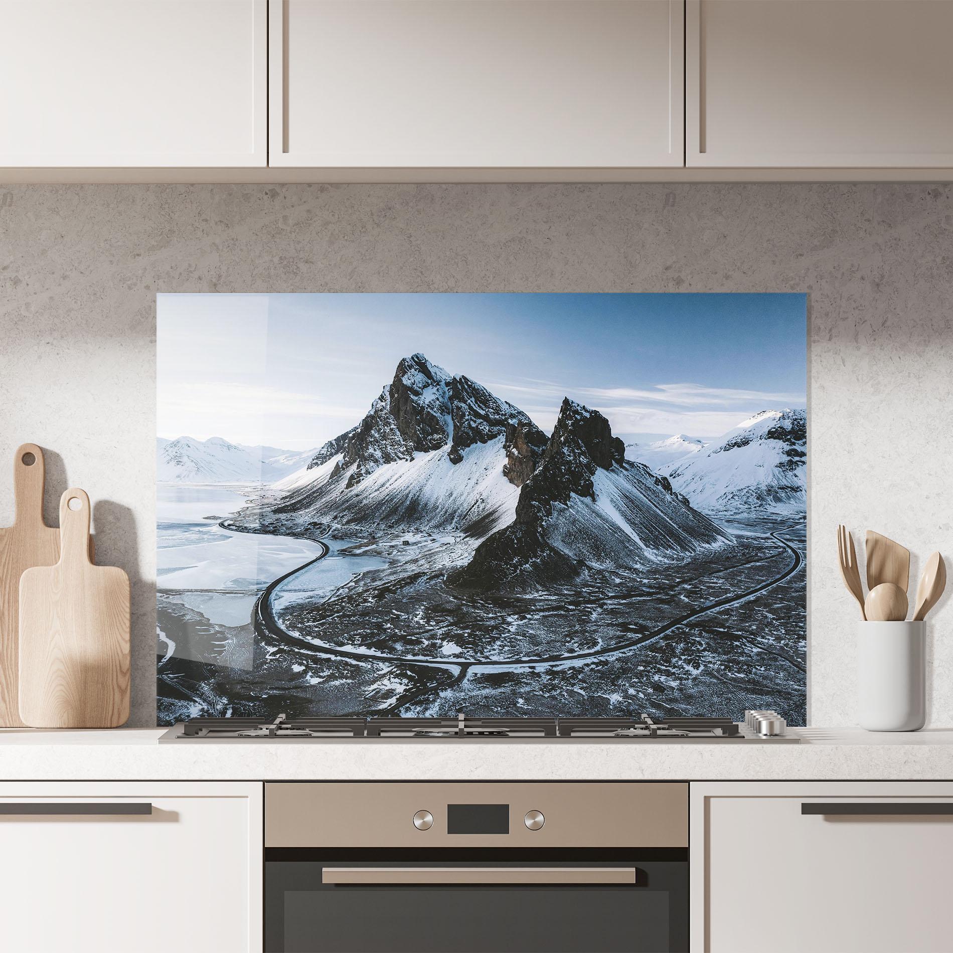 Küchenrückwand Glas Black Snowy Mountain mockup 7