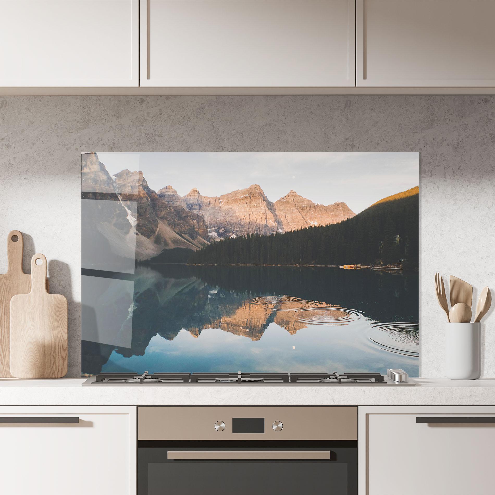 Küchenrückwand Glas Brown Mountain Lake mockup 7