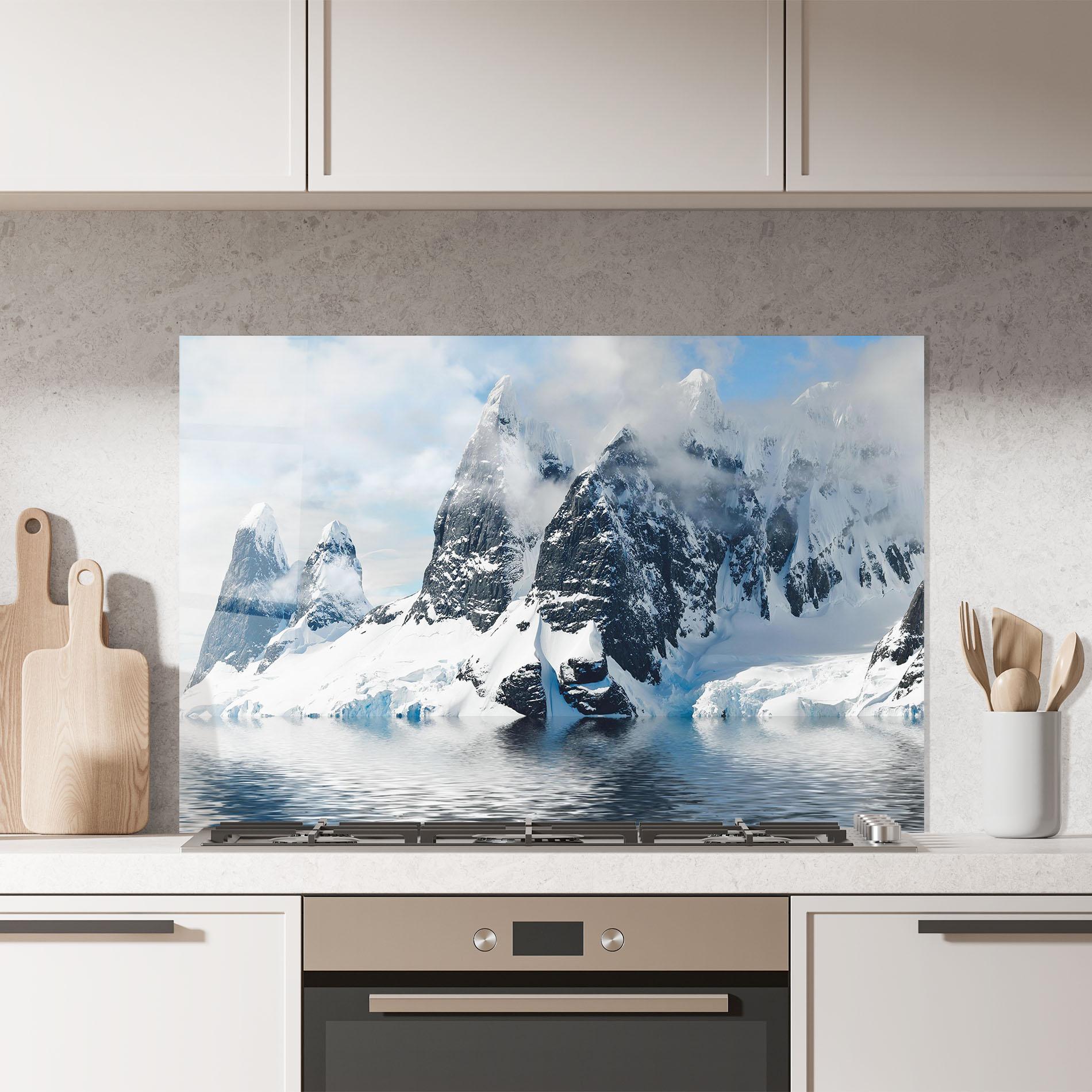 Küchenrückwand Glas Glacial Mountains mockup 7