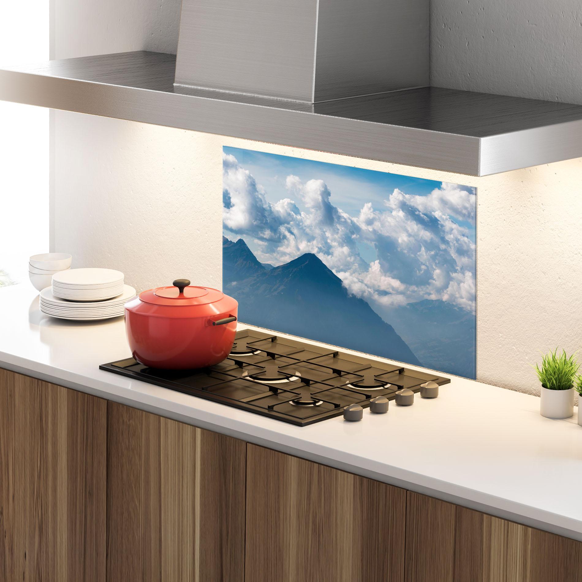 Küchenrückwand Glas Cloudy View Mountain mockup 4