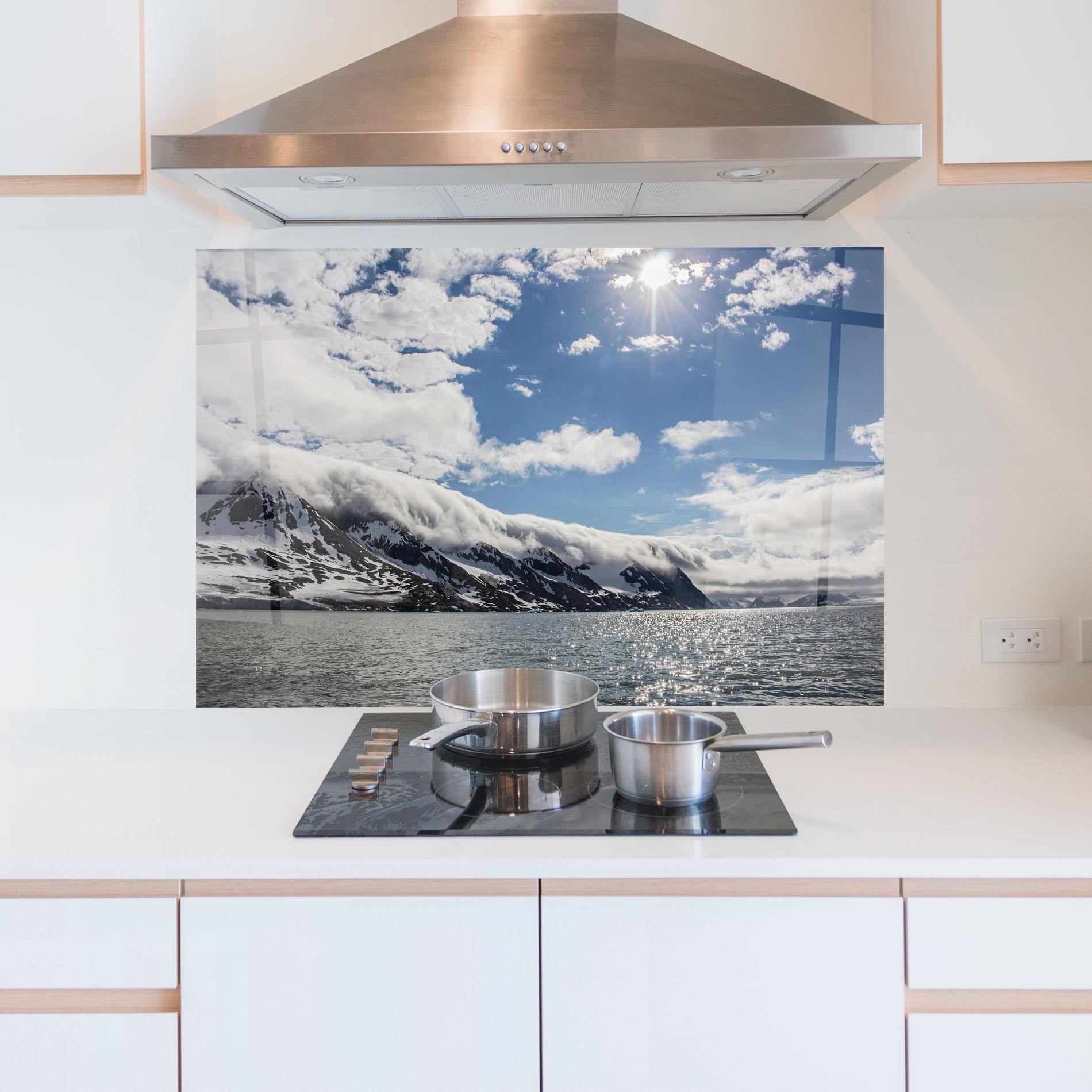 Küchenrückwand Glas Clouds Over Ice mockup 5