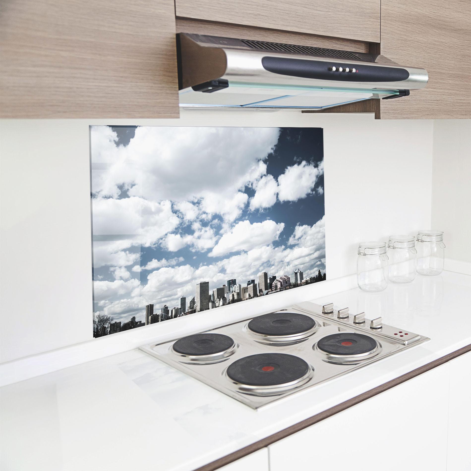 Küchenrückwand Glas Clouds Over City mockup 8