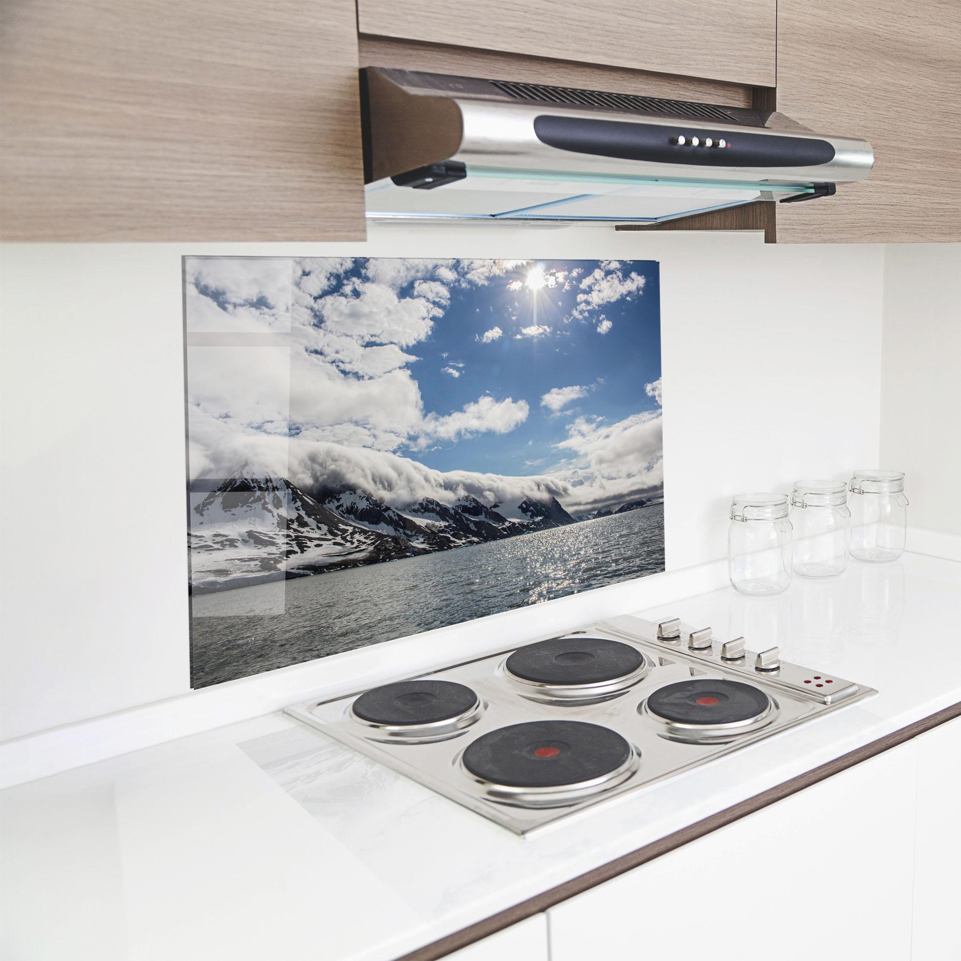 Küchenrückwand Glas Clouds Over Ice mockup 8