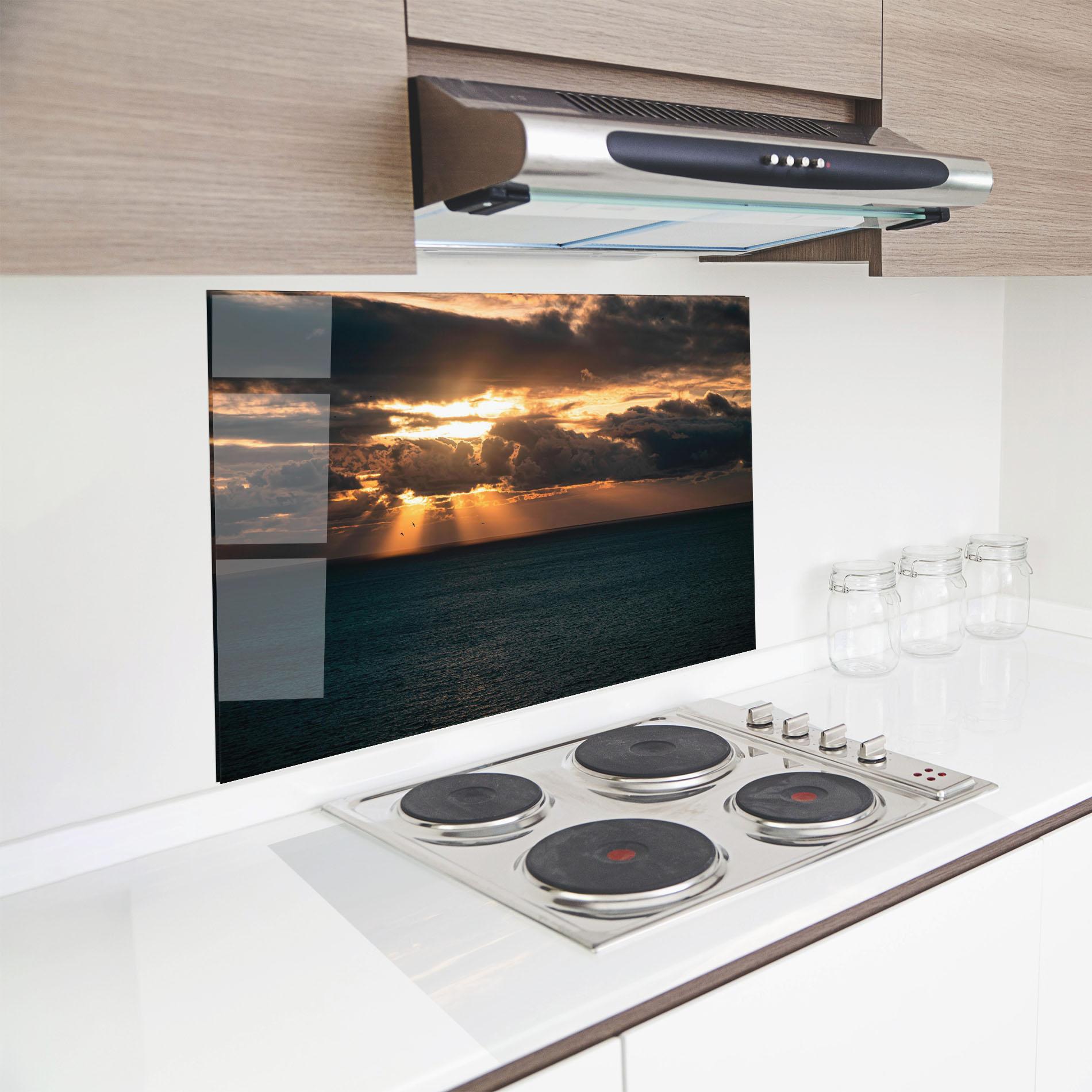 Küchenrückwand Glas Cloudy Sunrise mockup 8