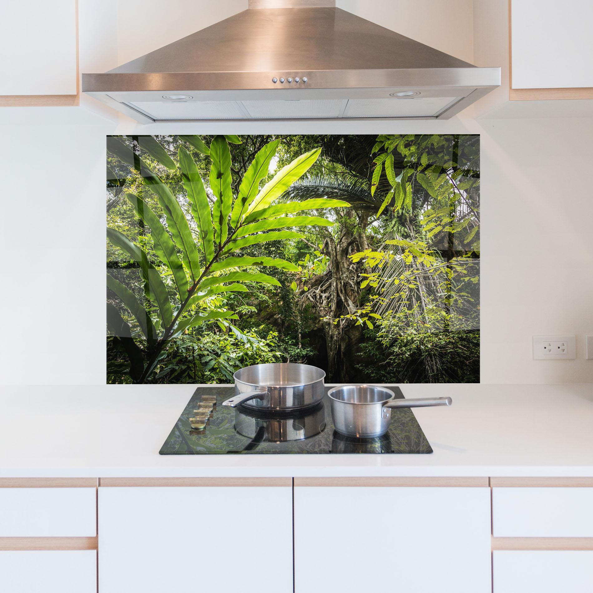 Küchenrückwand Glas Big Leaf Forest mockup 5