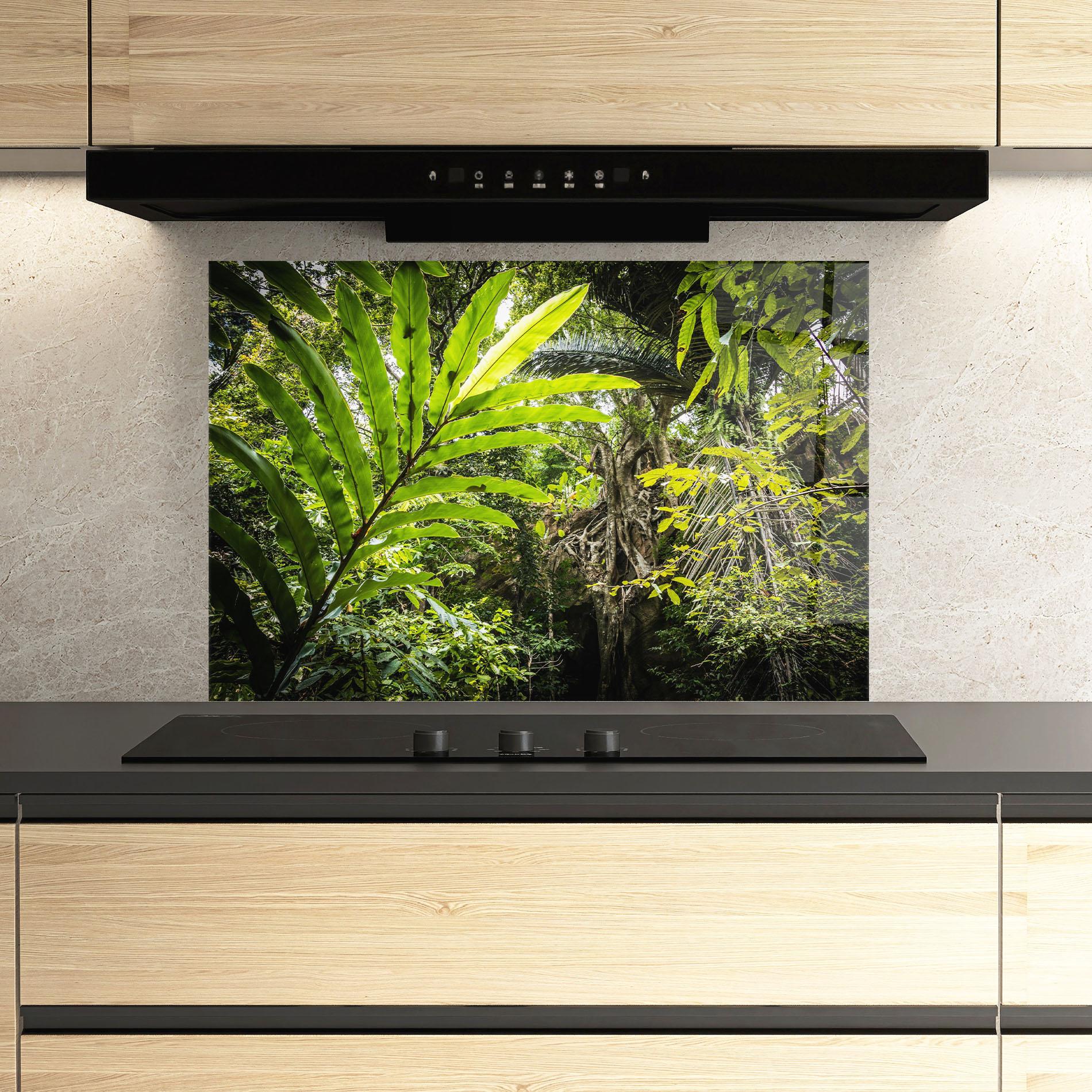 Küchenrückwand Glas Big Leaf Forest mockup 3