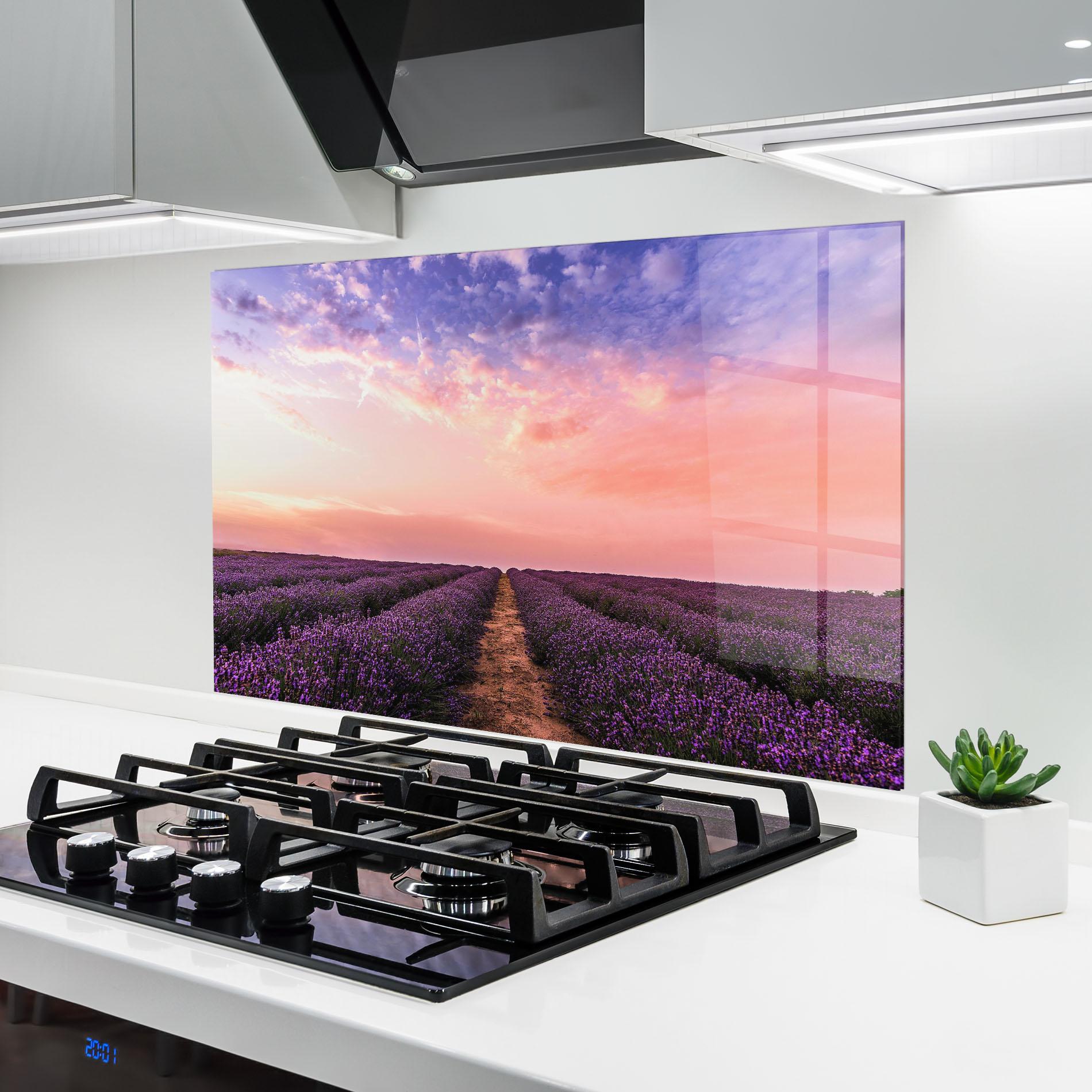 Küchenrückwand Glas Lavender Field mockup 6