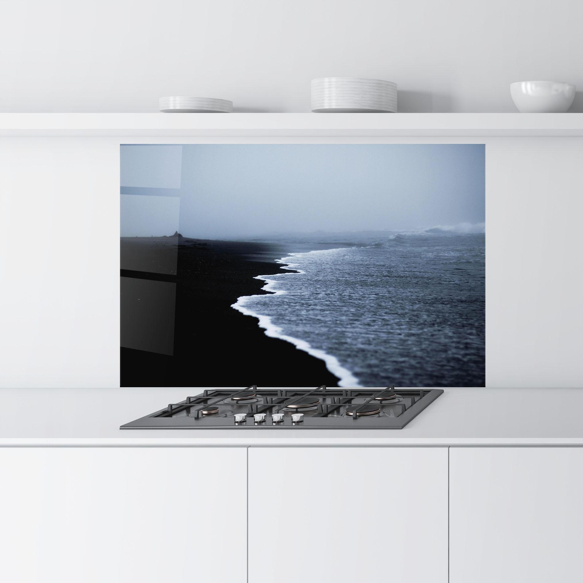 Küchenrückwand Glas Black Beach View mockup 9