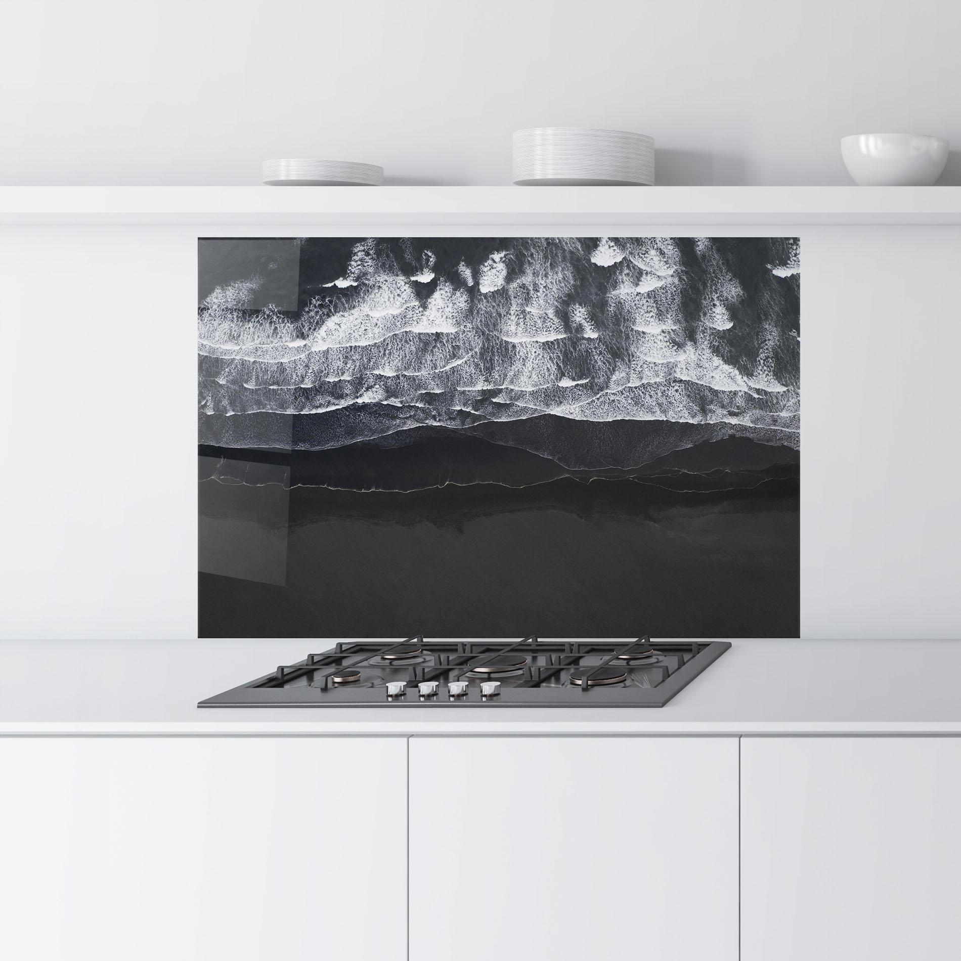Küchenrückwand Glas Grey Waves Beach mockup 9