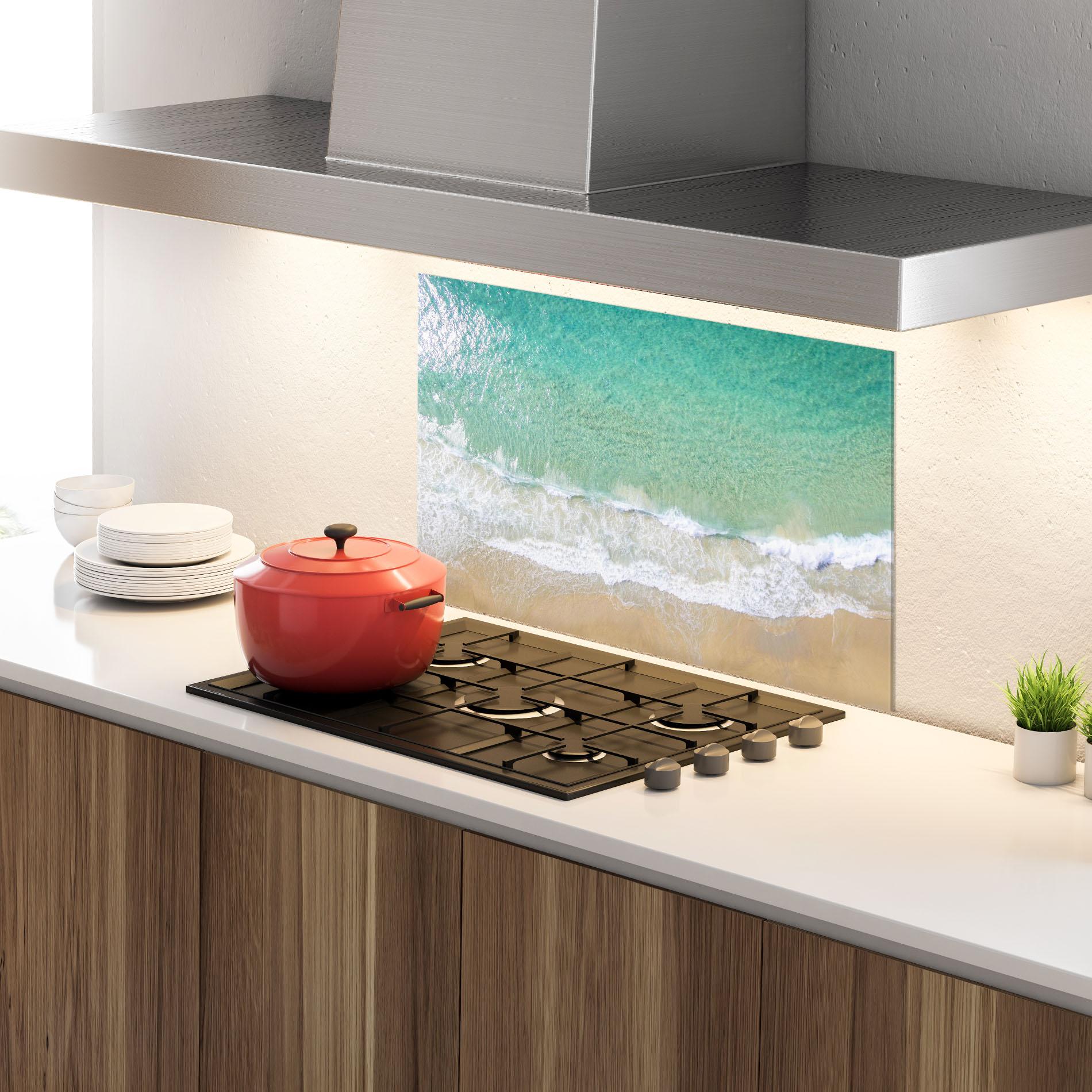 Küchenrückwand Glas Blue Waves Beach mockup 4