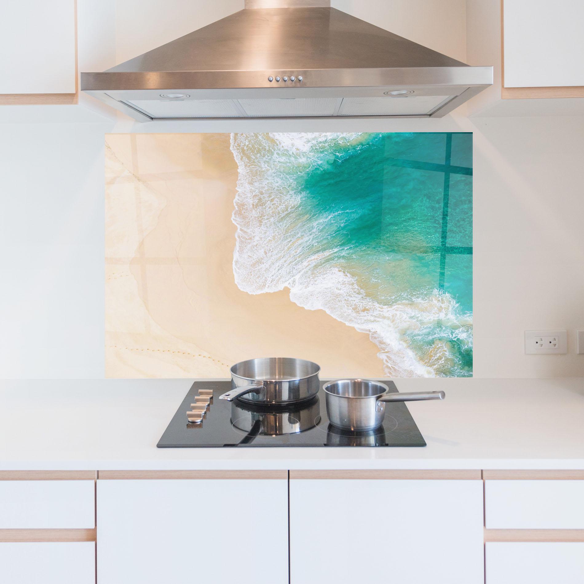 Küchenrückwand Glas Beautiful Blue Waves mockup 5