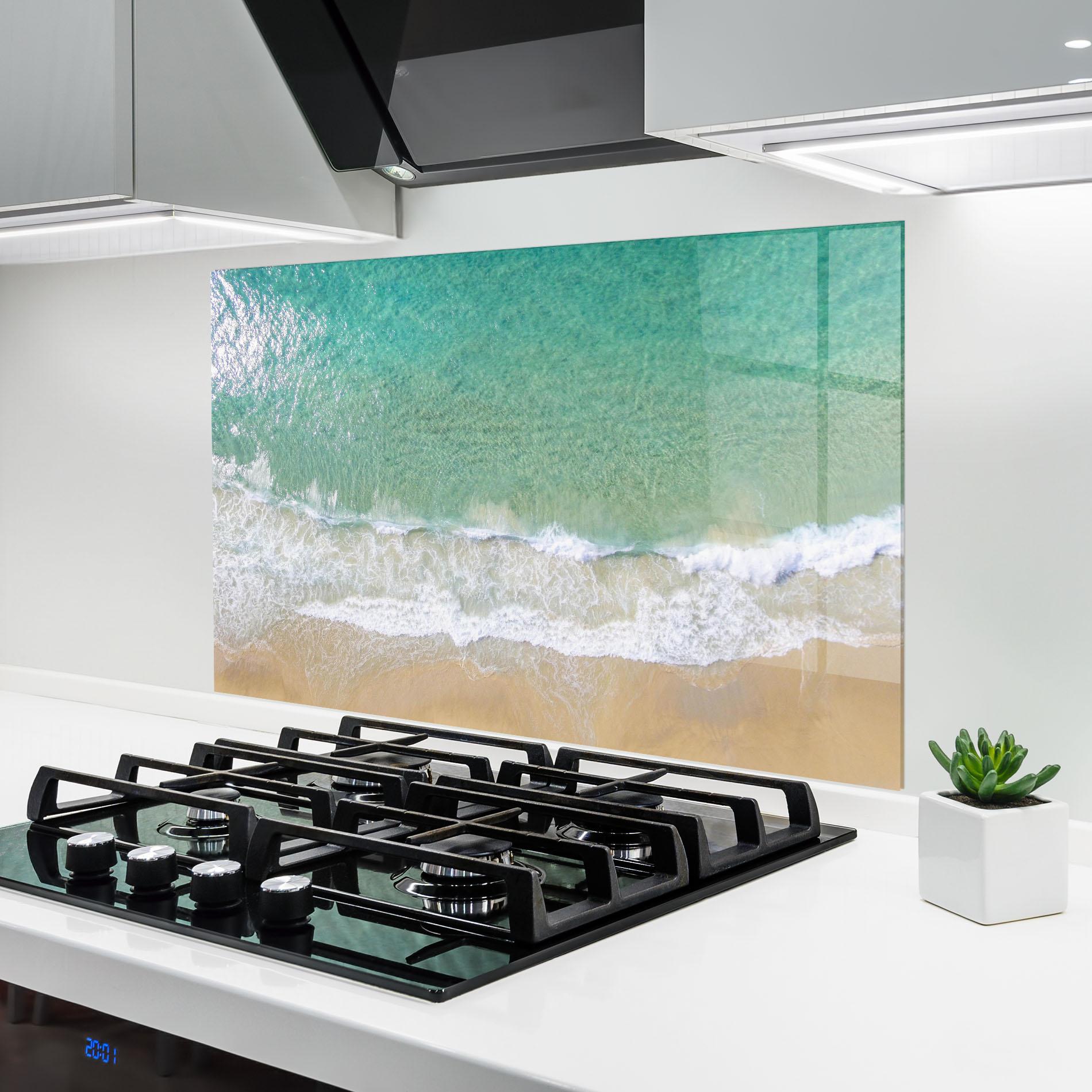 Küchenrückwand Glas Blue Waves Beach mockup 6