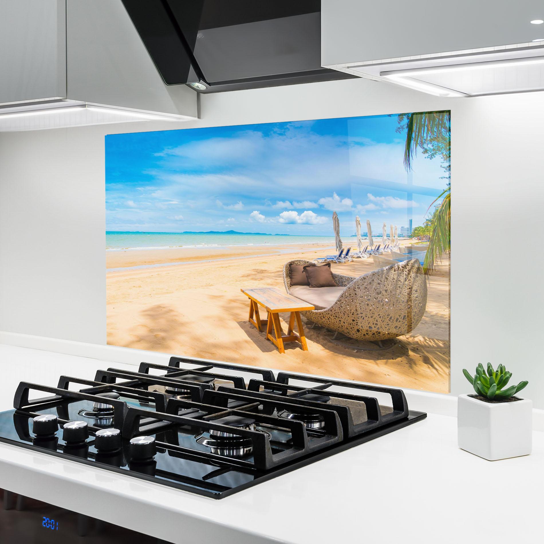 Küchenrückwand Glas Dinning Blue Sky mockup 6