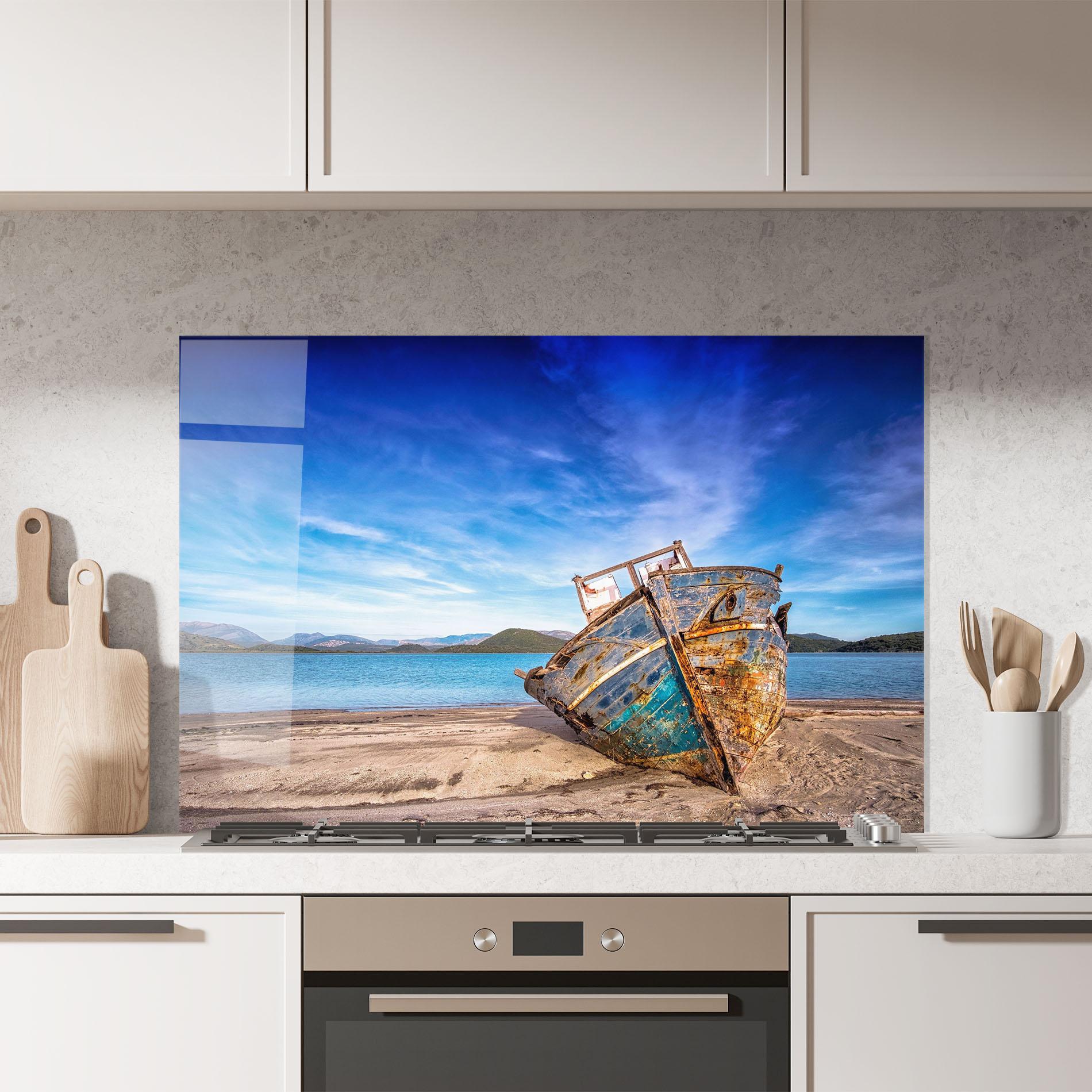 Küchenrückwand Glas Boat Blue Sky mockup 7