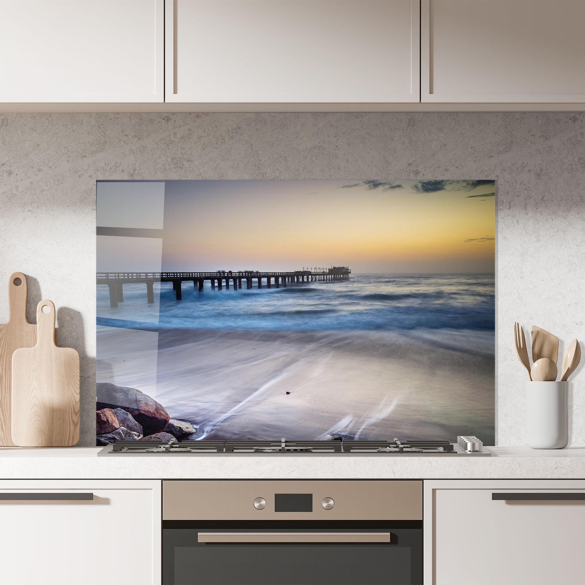 Küchenrückwand Glas Empty Pretty Beach mockup 7