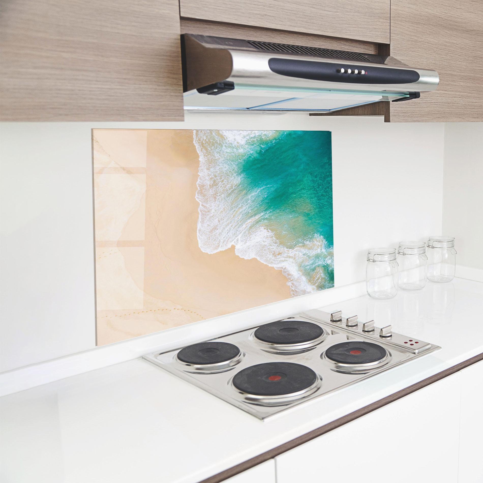 Küchenrückwand Glas Beautiful Blue Waves mockup 8