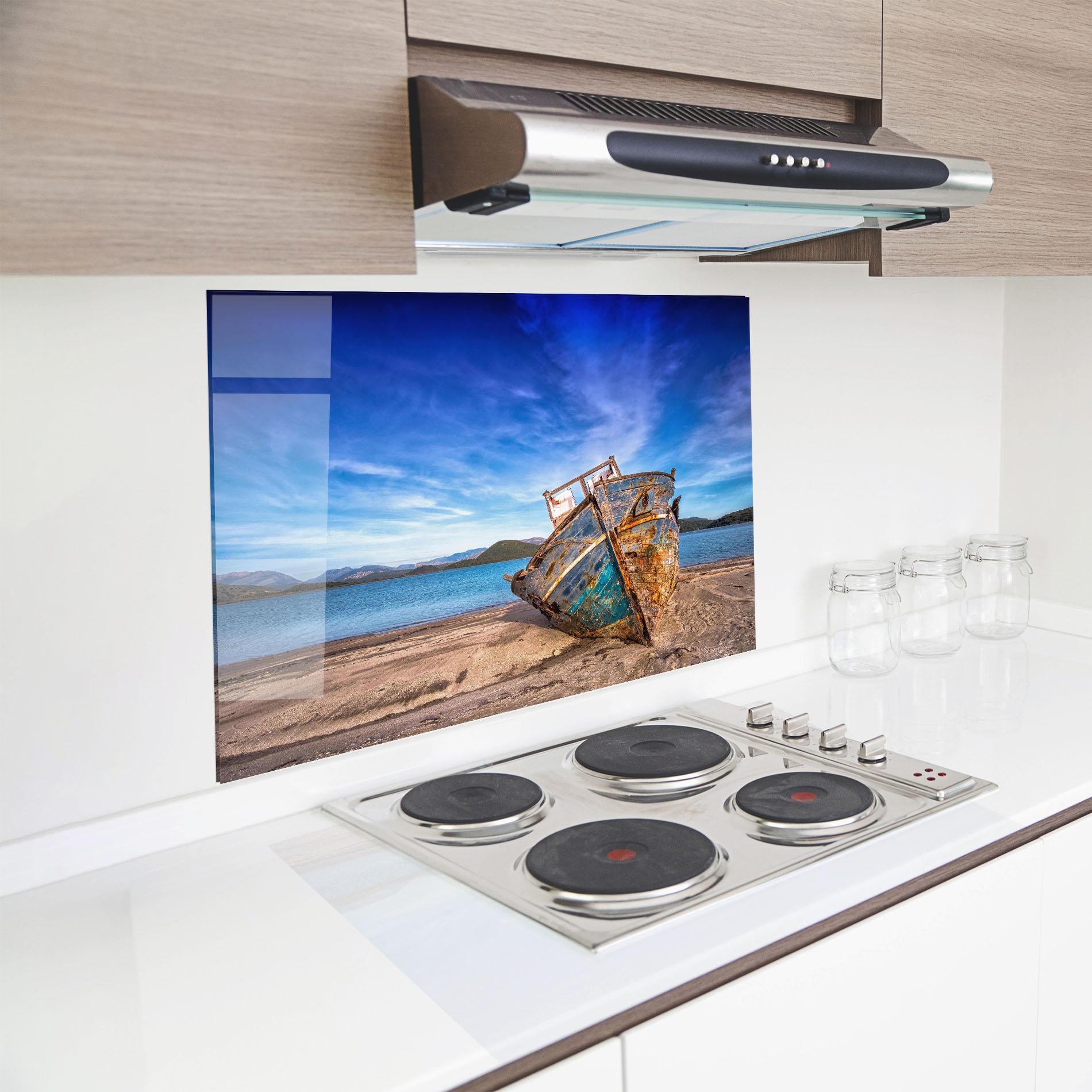 Küchenrückwand Glas Boat Blue Sky mockup 8