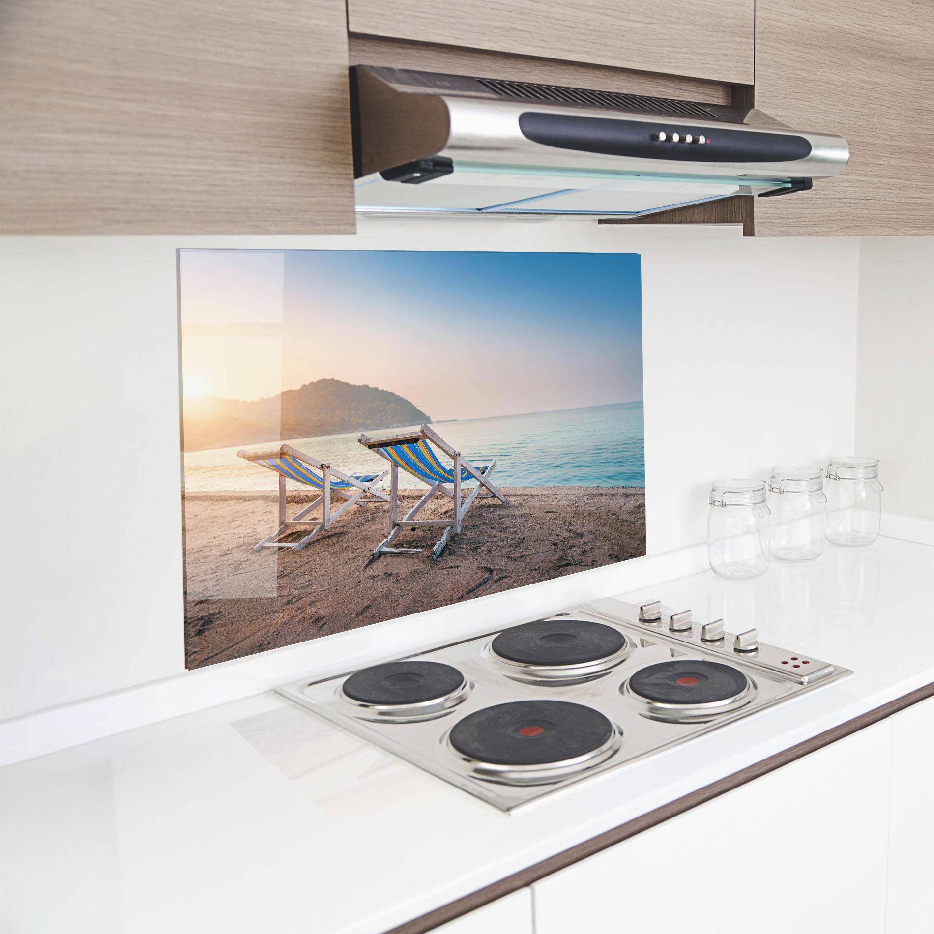Küchenrückwand Glas Colorful Beach Chairs mockup 8