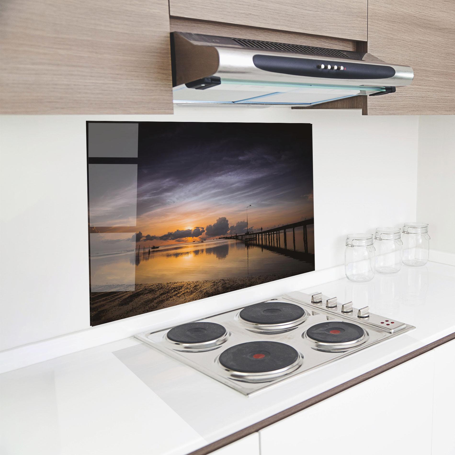 Küchenrückwand Glas Orange Purple Beach mockup 8