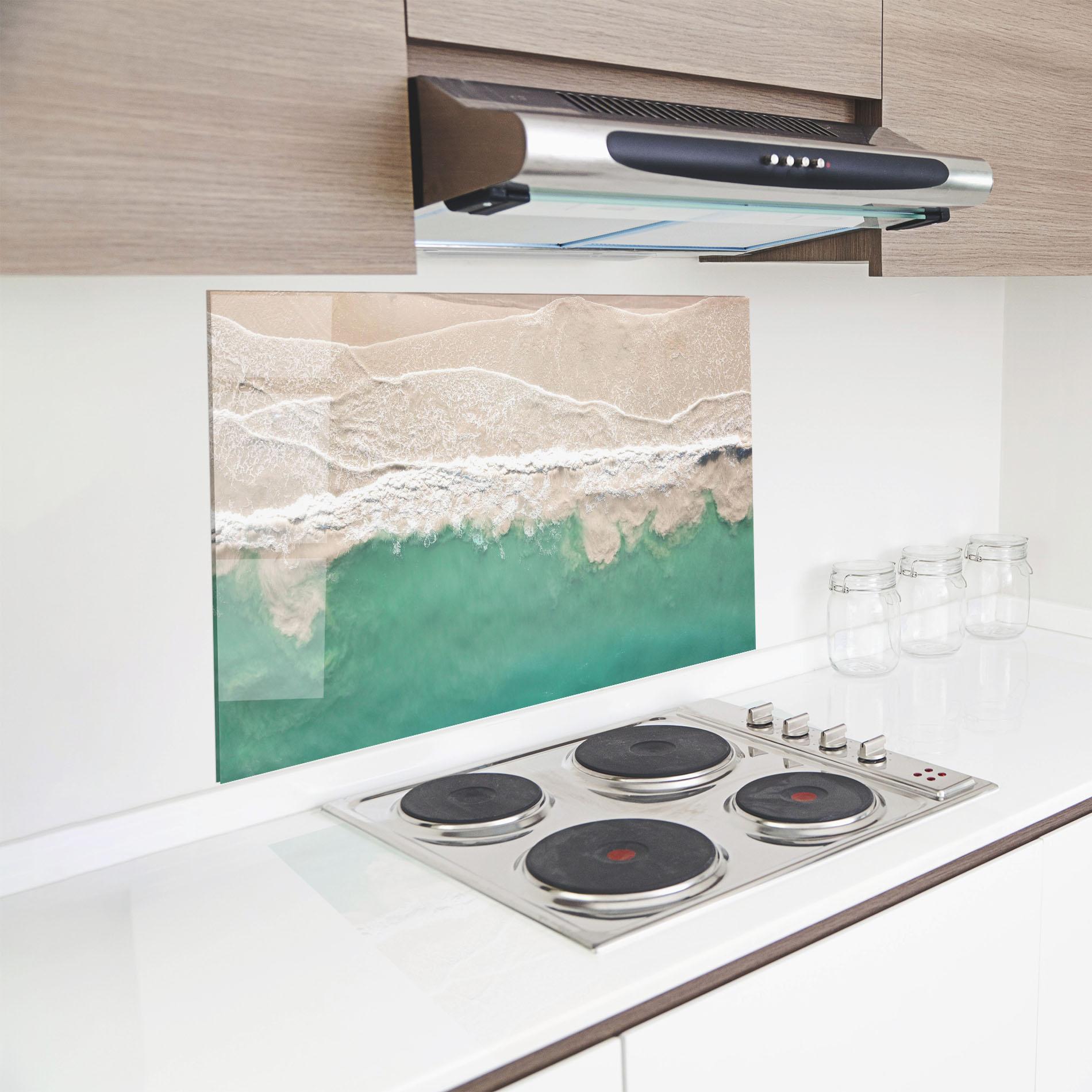 Küchenrückwand Glas Pretty Blue Beach mockup 8