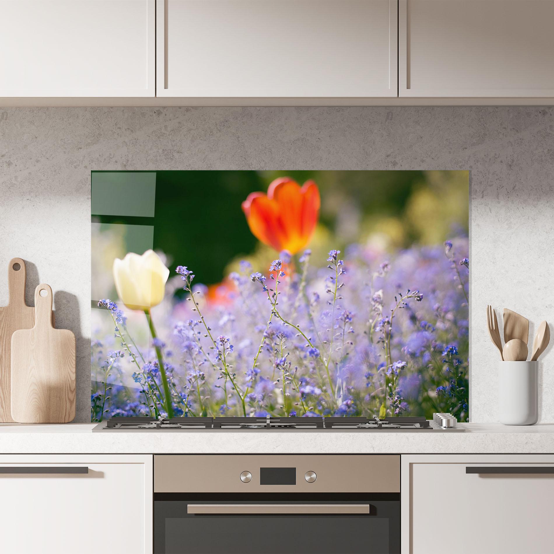 Küchenrückwand Glas Small Little Spring Flower mockup 7