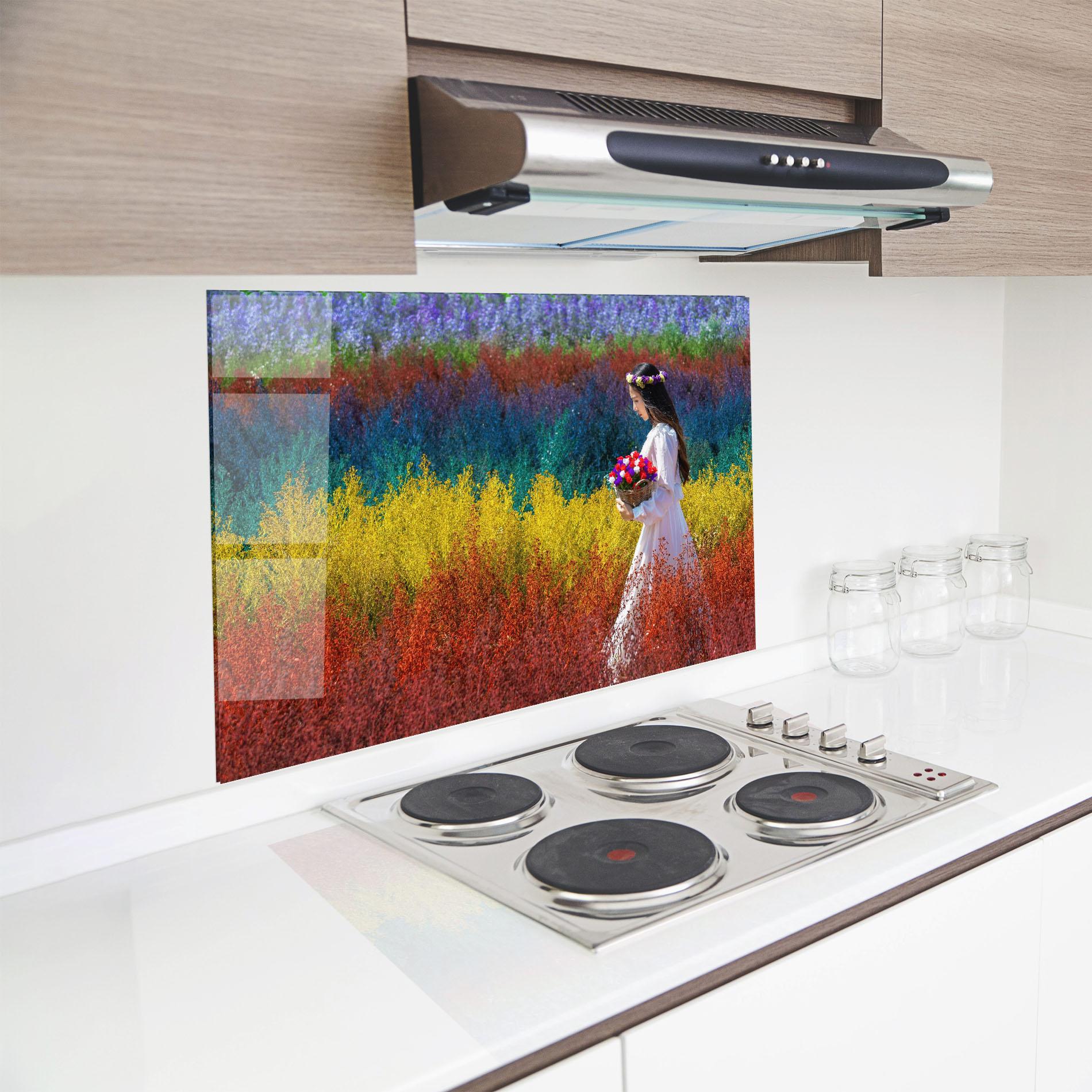 Küchenrückwand Glas Holding Spring Flowers mockup 8