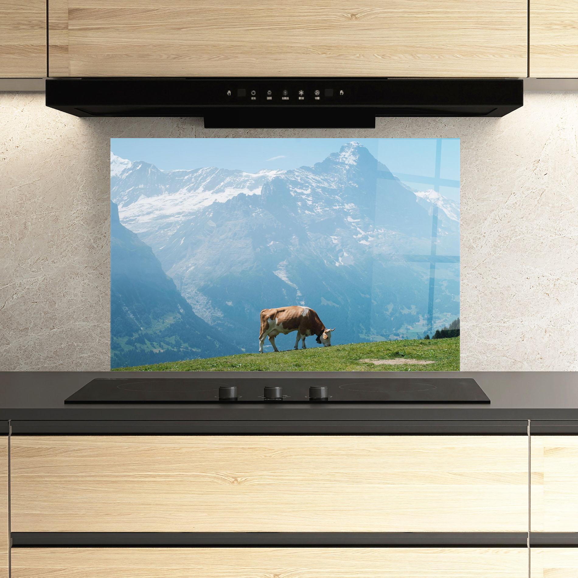 Küchenrückwand Glas Cow Mountain mockup 3