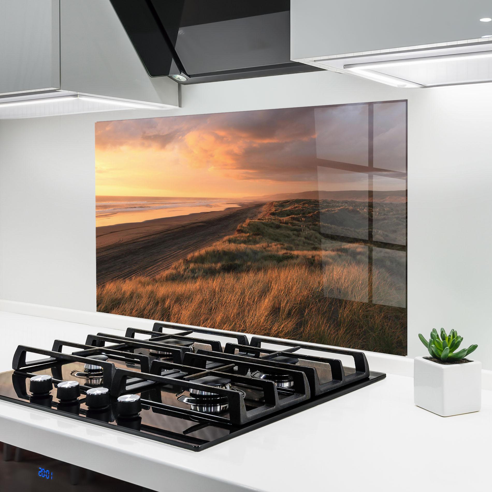 Küchenrückwand Glas Beach Land mockup 6