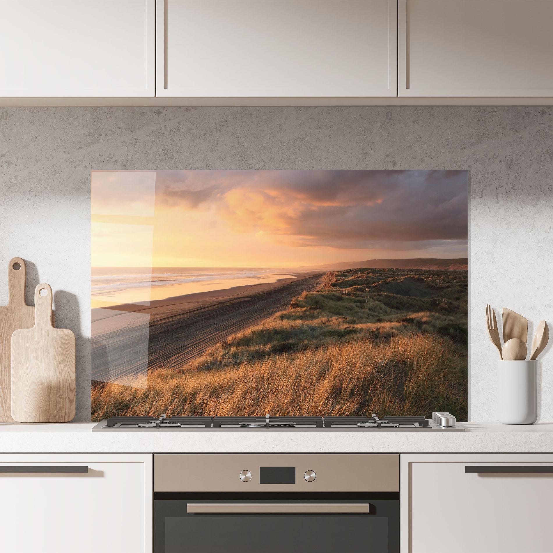 Küchenrückwand Glas Beach Land mockup 7